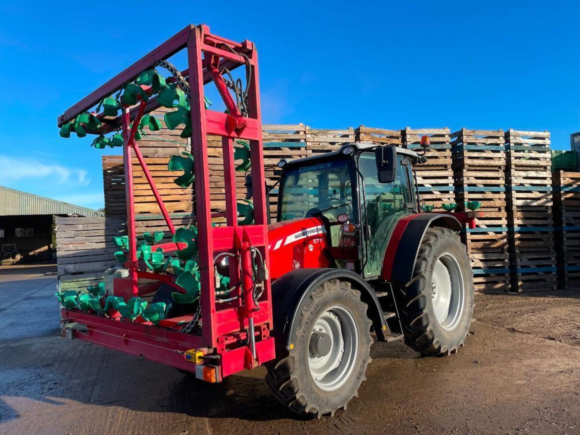 2020 Massey Ferguson 5711 Dyna-4 4wd tractor with 2 spools on 340/85R28 front and 420/85R38 rear whe - Image 5 of 21