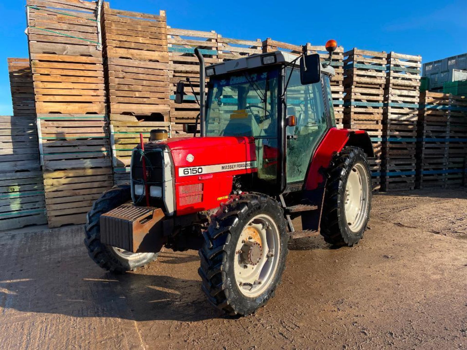 1996 Massey Ferguson 6150 4wd tractor with 2 manual spools and 10no. 45kg wafer weights on 280/85R28 - Image 3 of 21