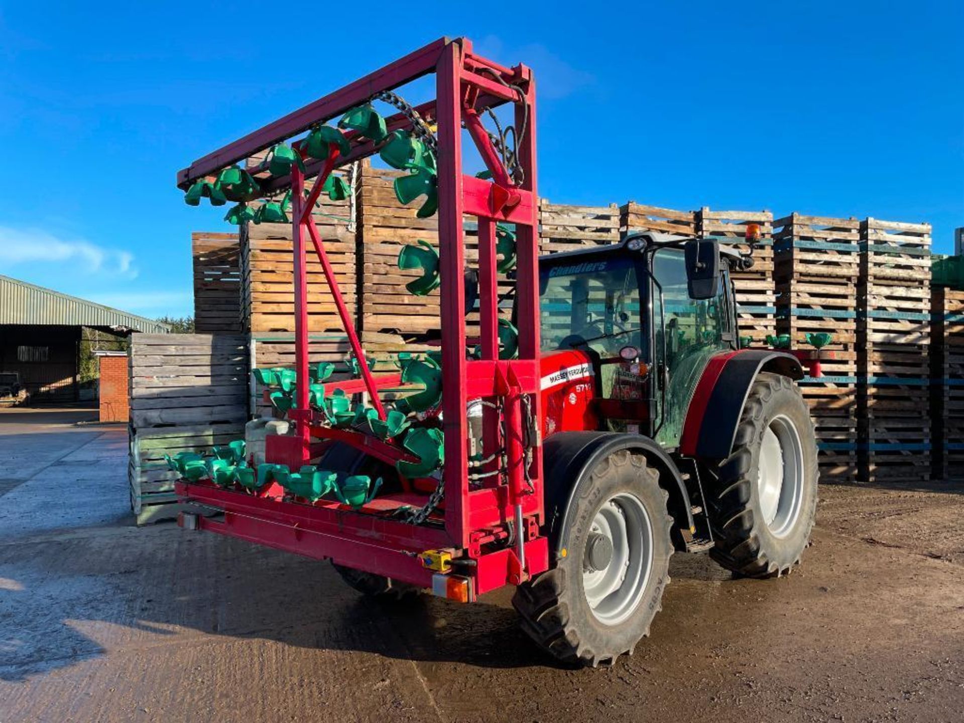 2020 Massey Ferguson 5711 Dyna-4 4wd tractor with 2 spools on 340/85R28 front and 420/85R38 rear whe - Image 3 of 21