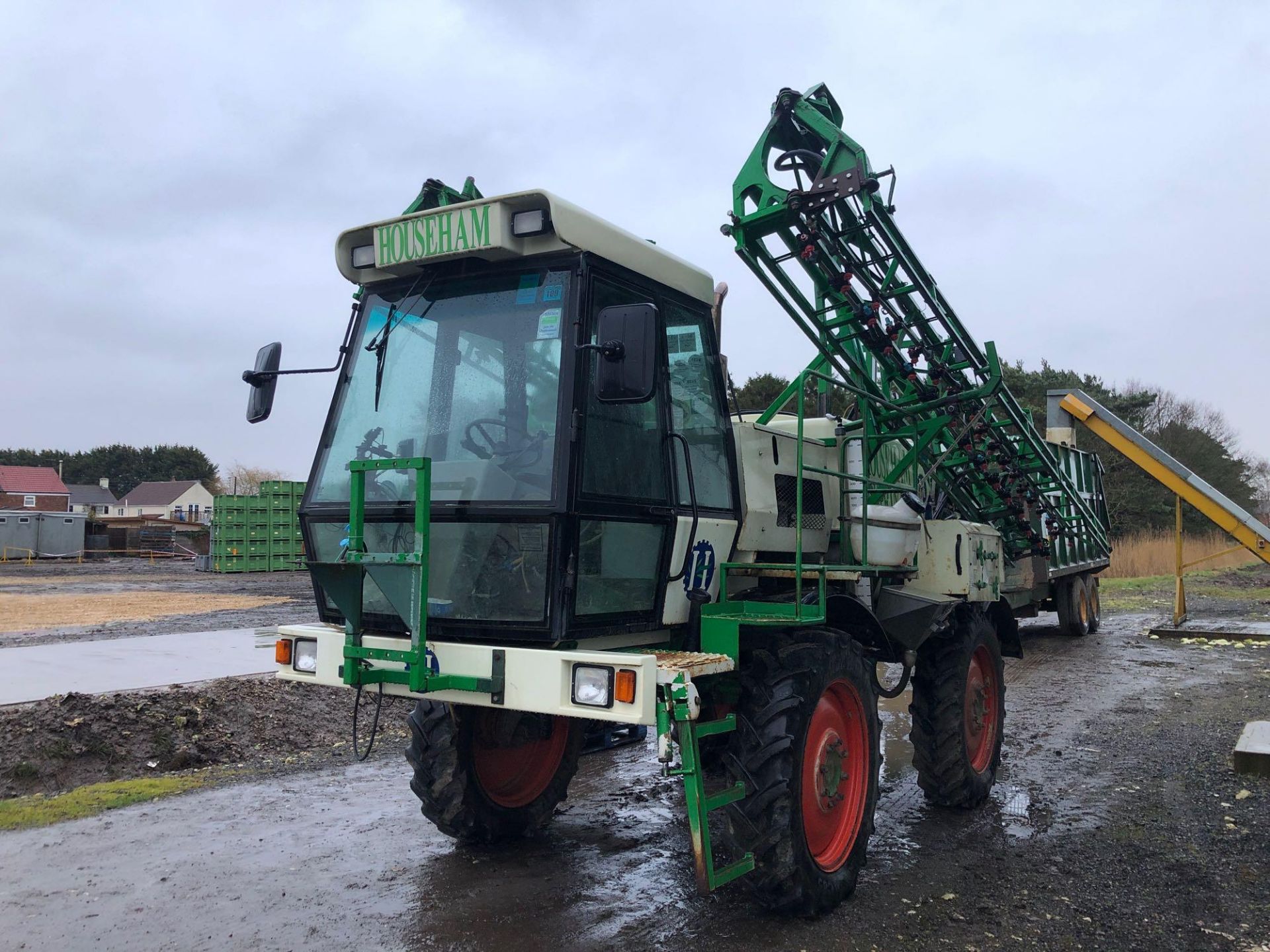 1999 Househam Sprint 24m self-propelled sprayer with 2000l tank on 300/85R32 front and 320/85R32 rea