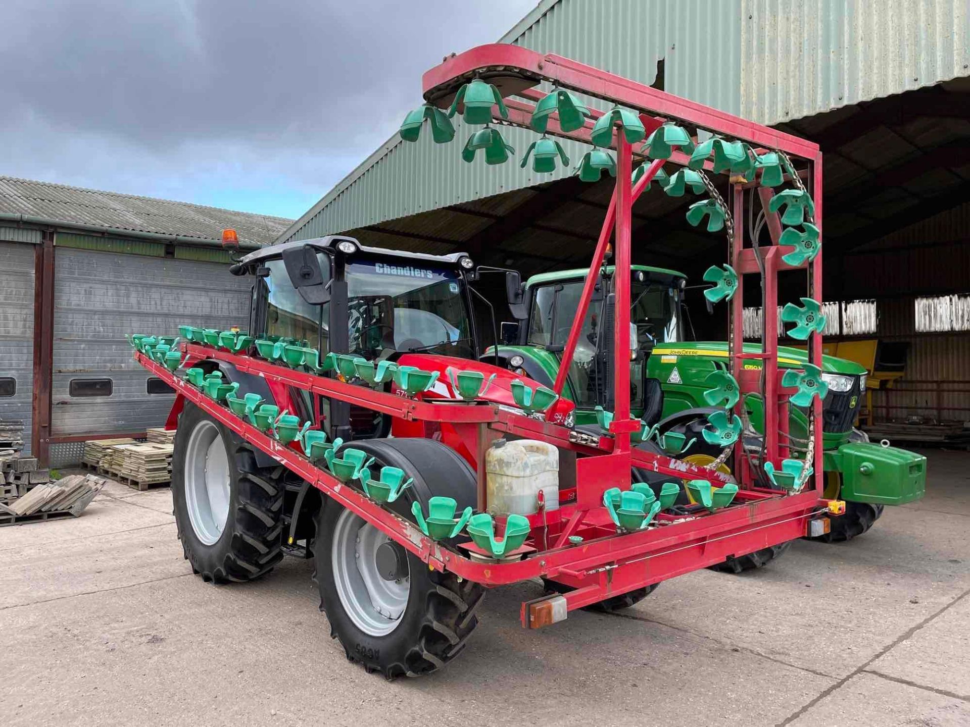 2020 Massey Ferguson 5711 Dyna-4 4wd tractor with 2 spools on 340/85R28 front and 420/85R38 rear whe