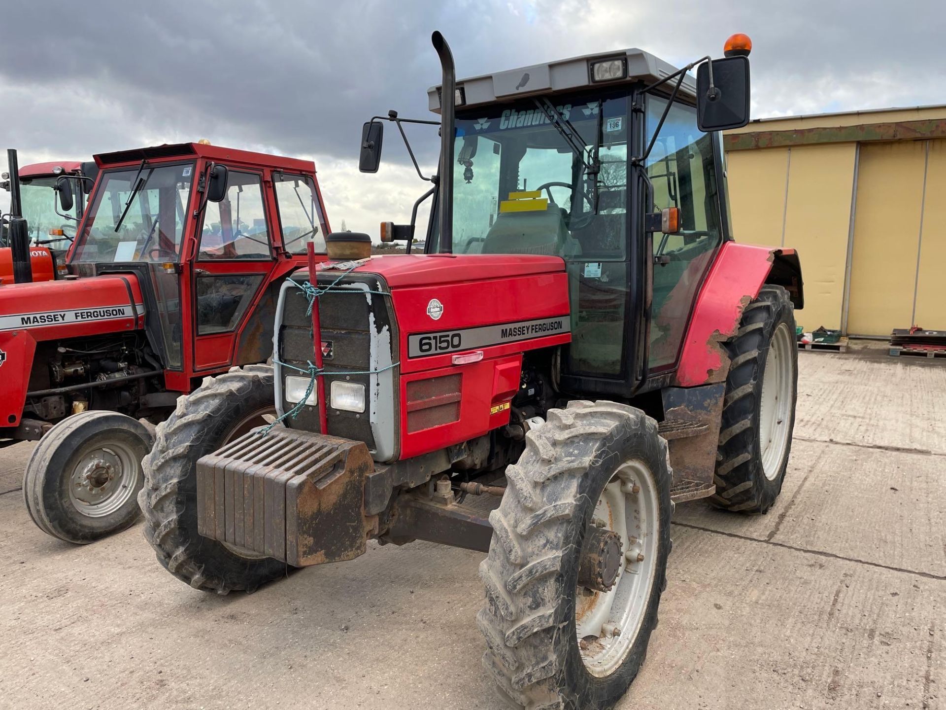 1996 Massey Ferguson 6150 4wd tractor with 2 manual spools and 10no. 45kg wafer weights on 280/85R28