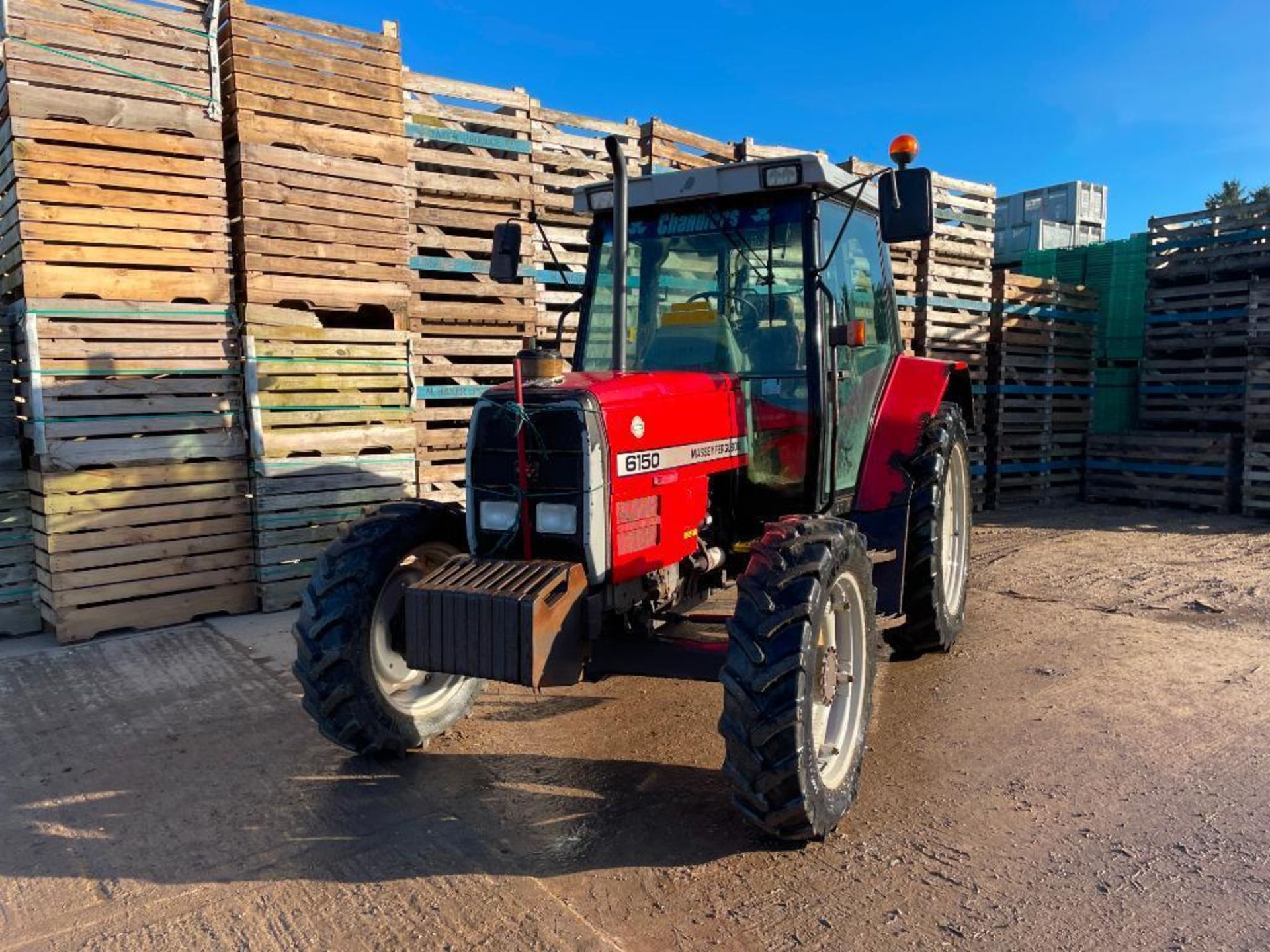 1996 Massey Ferguson 6150 4wd tractor with 2 manual spools and 10no. 45kg wafer weights on 280/85R28 - Image 9 of 21