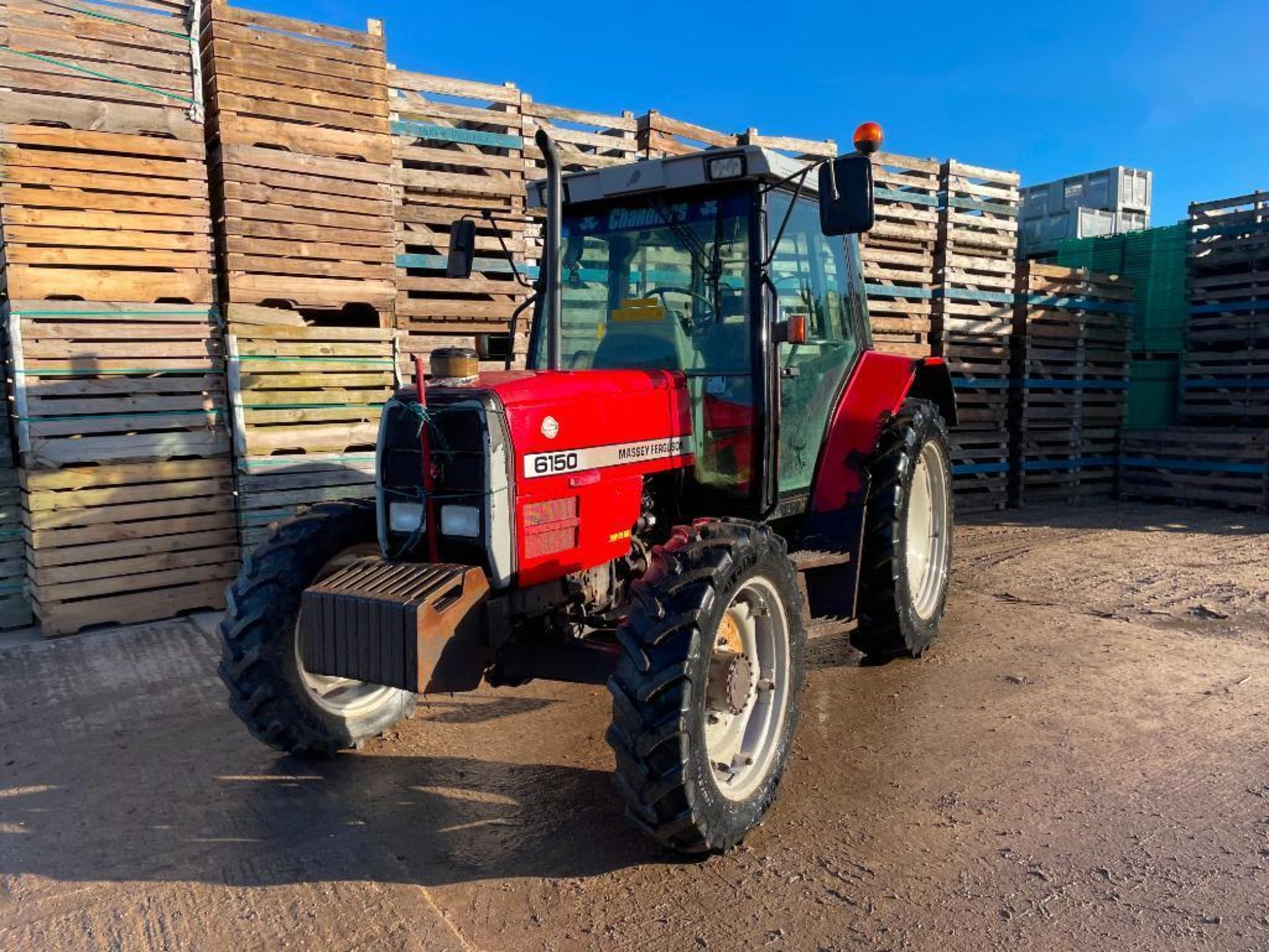 1996 Massey Ferguson 6150 4wd tractor with 2 manual spools and 10no. 45kg wafer weights on 280/85R28 - Image 11 of 21