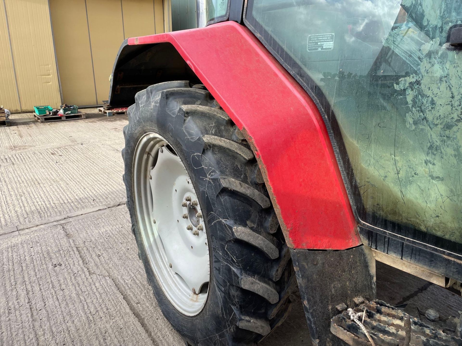 1996 Massey Ferguson 6150 4wd tractor with 2 manual spools and 10no. 45kg wafer weights on 280/85R28 - Image 21 of 21