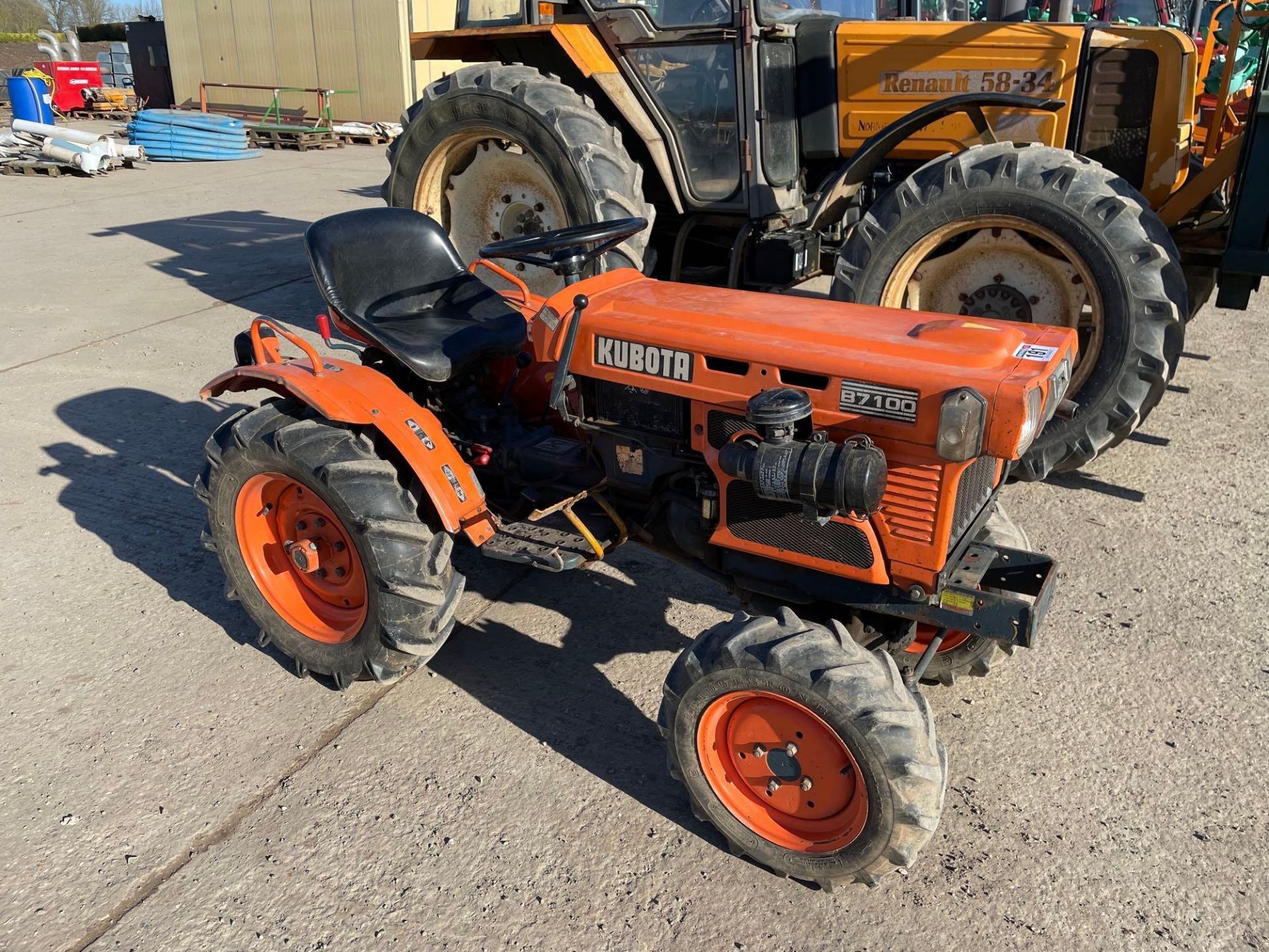 Kubota B7100D 4wd diesel compact tractor with rear linkage and PTO on 6-12 front and 8-16 rear. Hour - Image 12 of 17