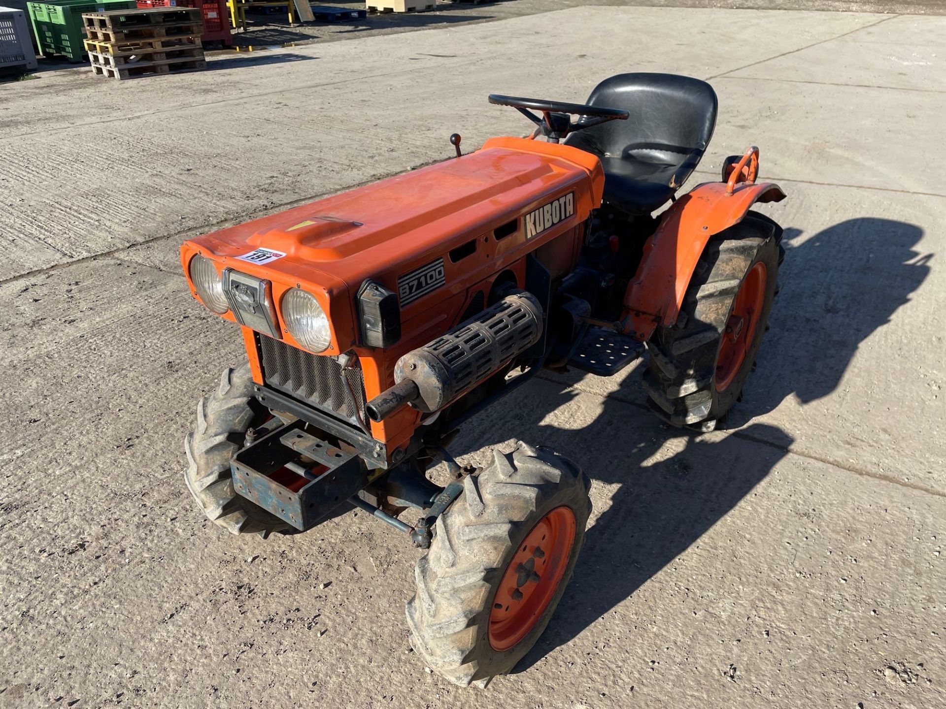 Kubota B7100D 4wd diesel compact tractor with rear linkage and PTO on 6-12 front and 8-16 rear. Hour - Image 11 of 17