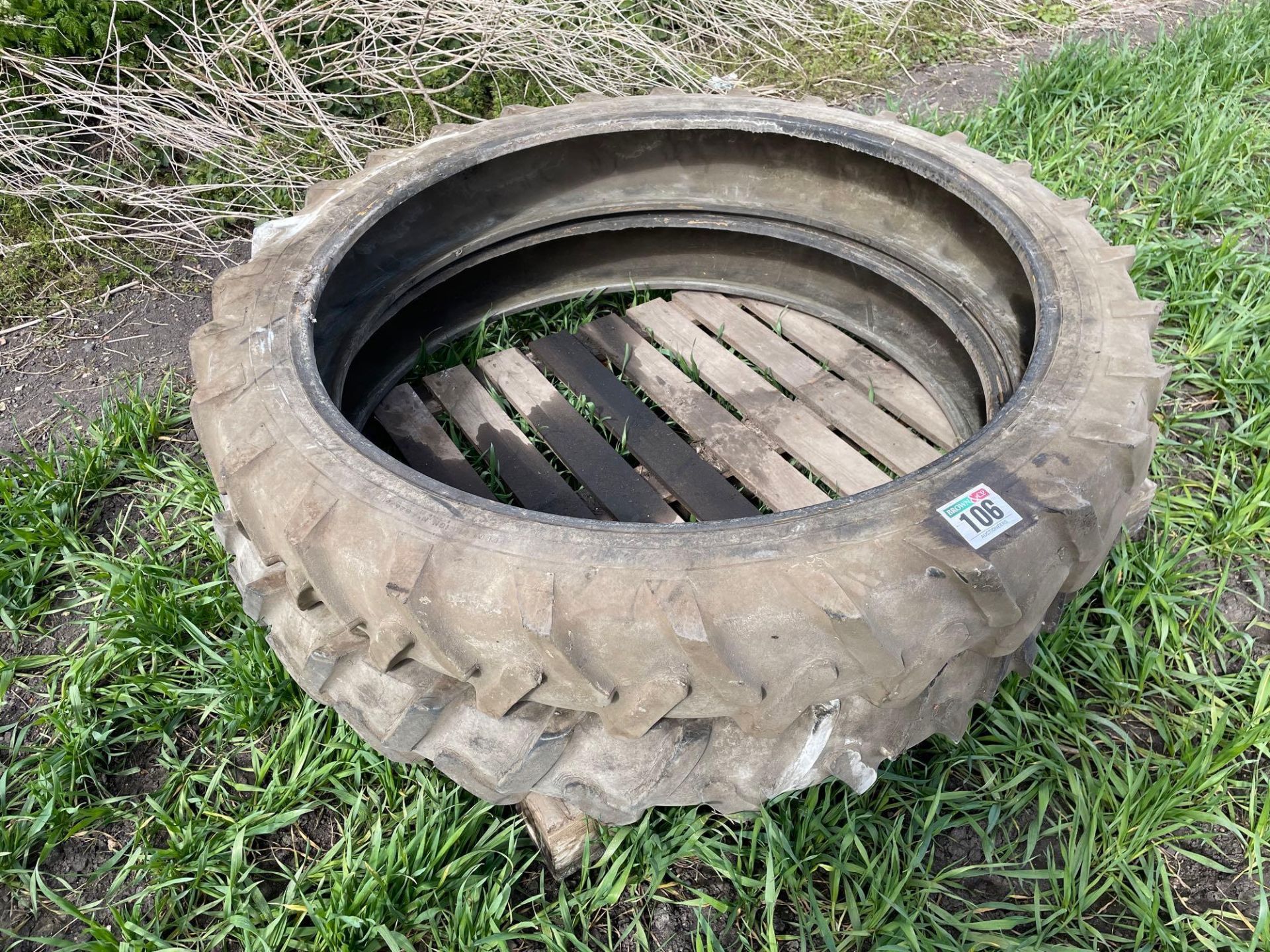 Pair Avon 8.3-44 tyres