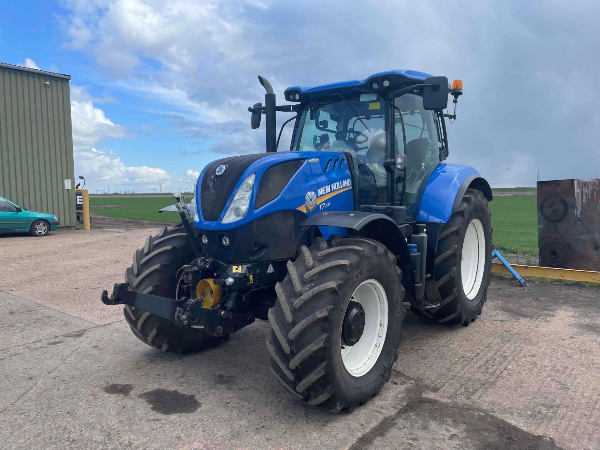 2017 New Holland T7.210 AutoCommand 4wd 50kph tractor with front linkage and PTO, 4 electric spools, - Image 5 of 16