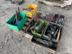 Quantity of hand tools