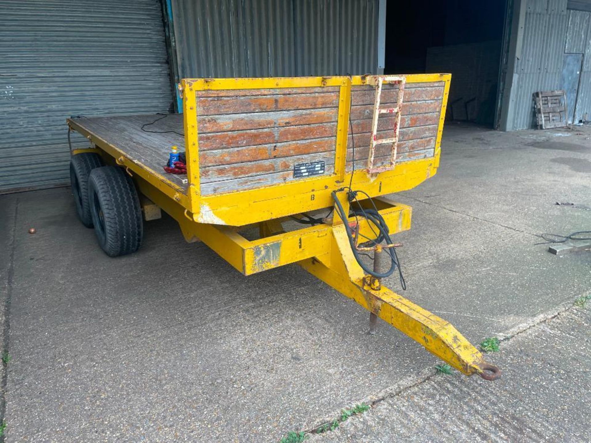 1977 T A Gull 8t hydraulic tipping drop-side trailer on 12.5/80-15.3 wheels and tyres. Serial No: 20 - Image 7 of 11