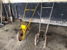 Pedestrian seed drill and hoe