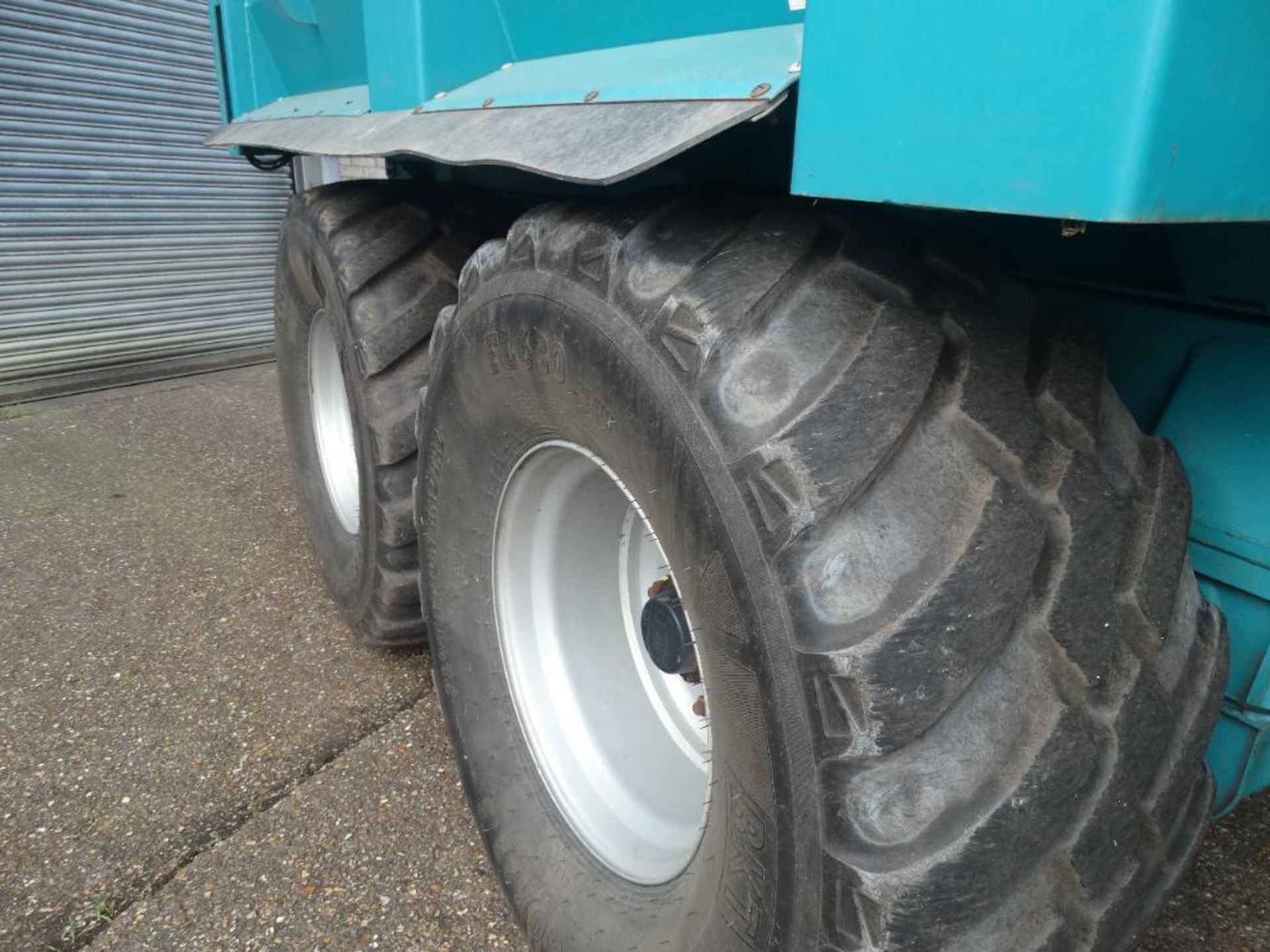 2010 Rolland Turboclassic 20-30 14t twin axle grain trailer with sprung drawbar, hydraulic tailgate - Image 10 of 18