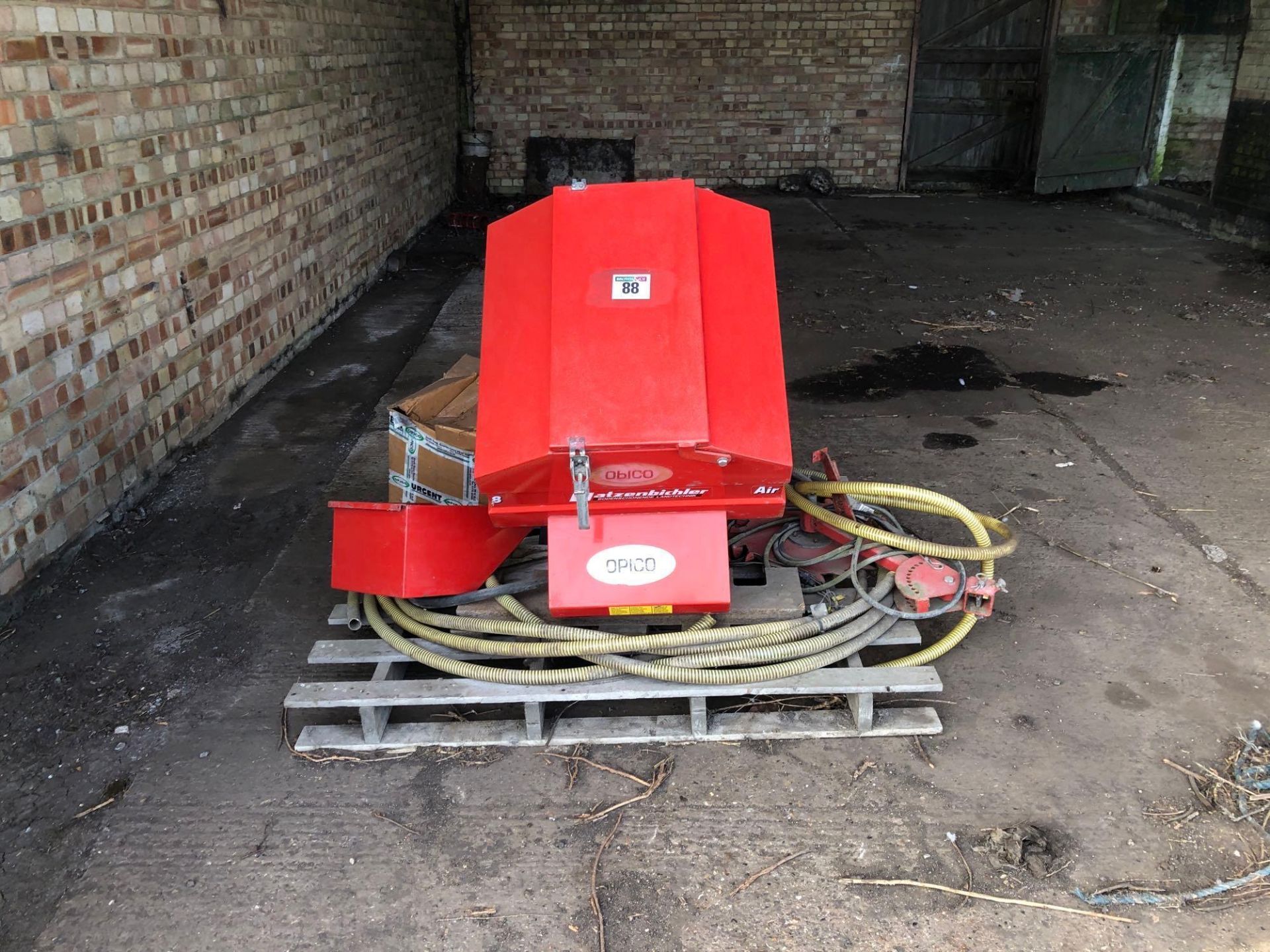 2007 Opico Air8 applicator with associated pipework. Serial No: 12072/07 Manual in office.
