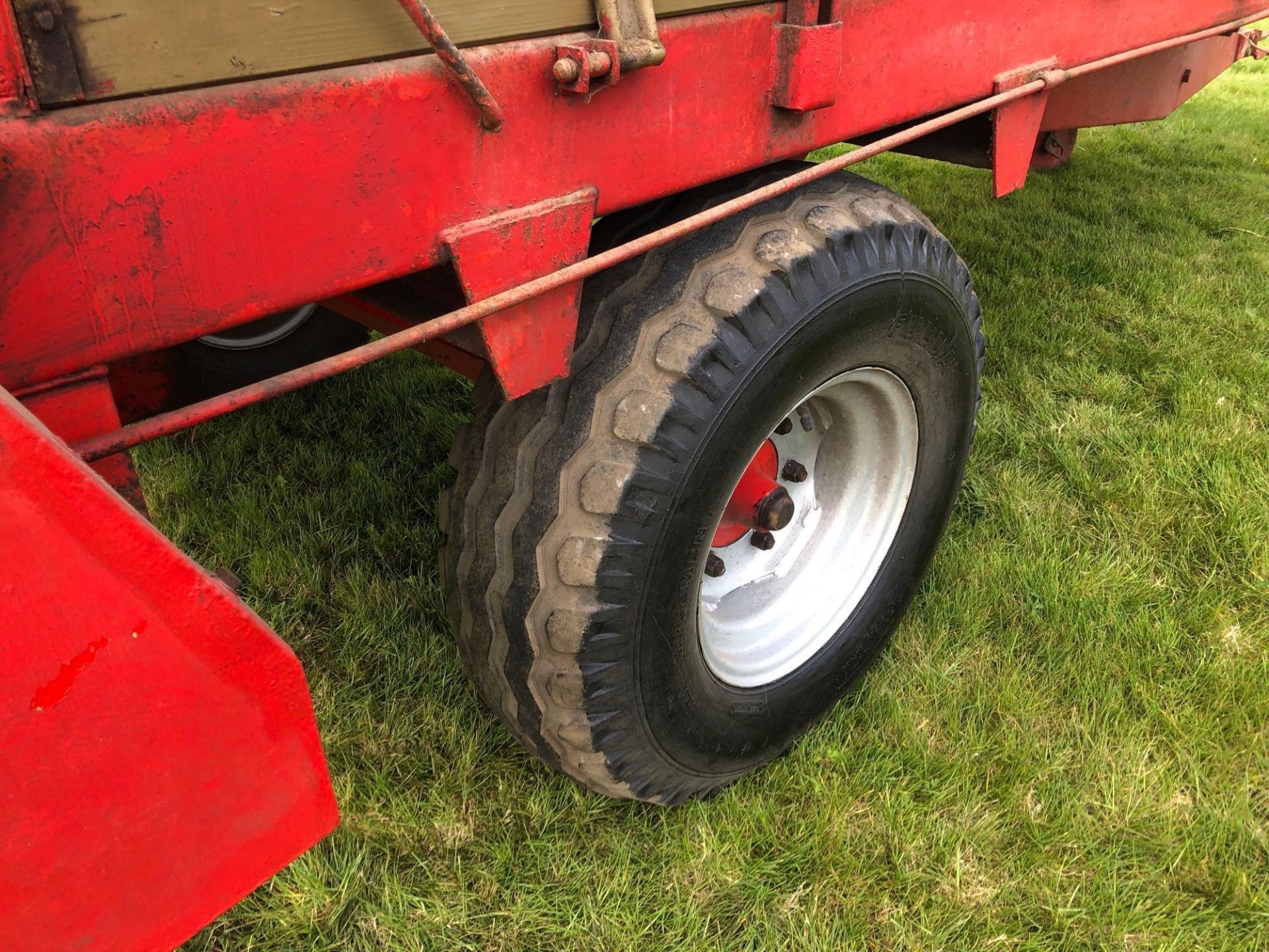 1978 Krone Optimat 4t rear discharge manure spreader with walking floor on 11.5/80-15 wheels and tyr - Image 4 of 6