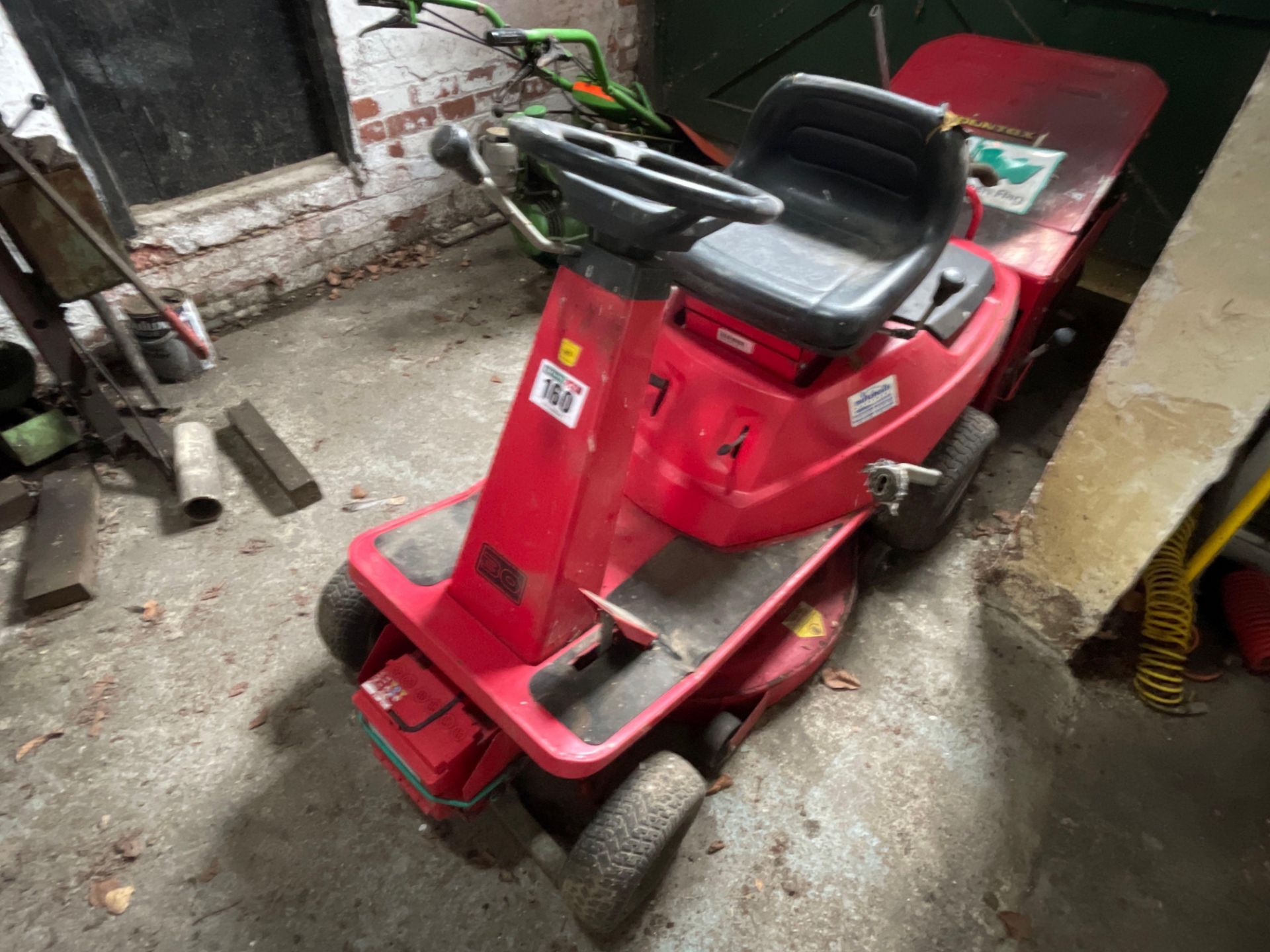 Countax 30 hydrostatic ride on lawn mower, 30" cut, petrol ​​​​​​​NB: Comes with manual - Image 2 of 4