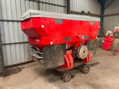 2008 Kuhn Axis 30.1 24m twin disc fertiliser spreader, border shut off and c/w Quantron E control bo