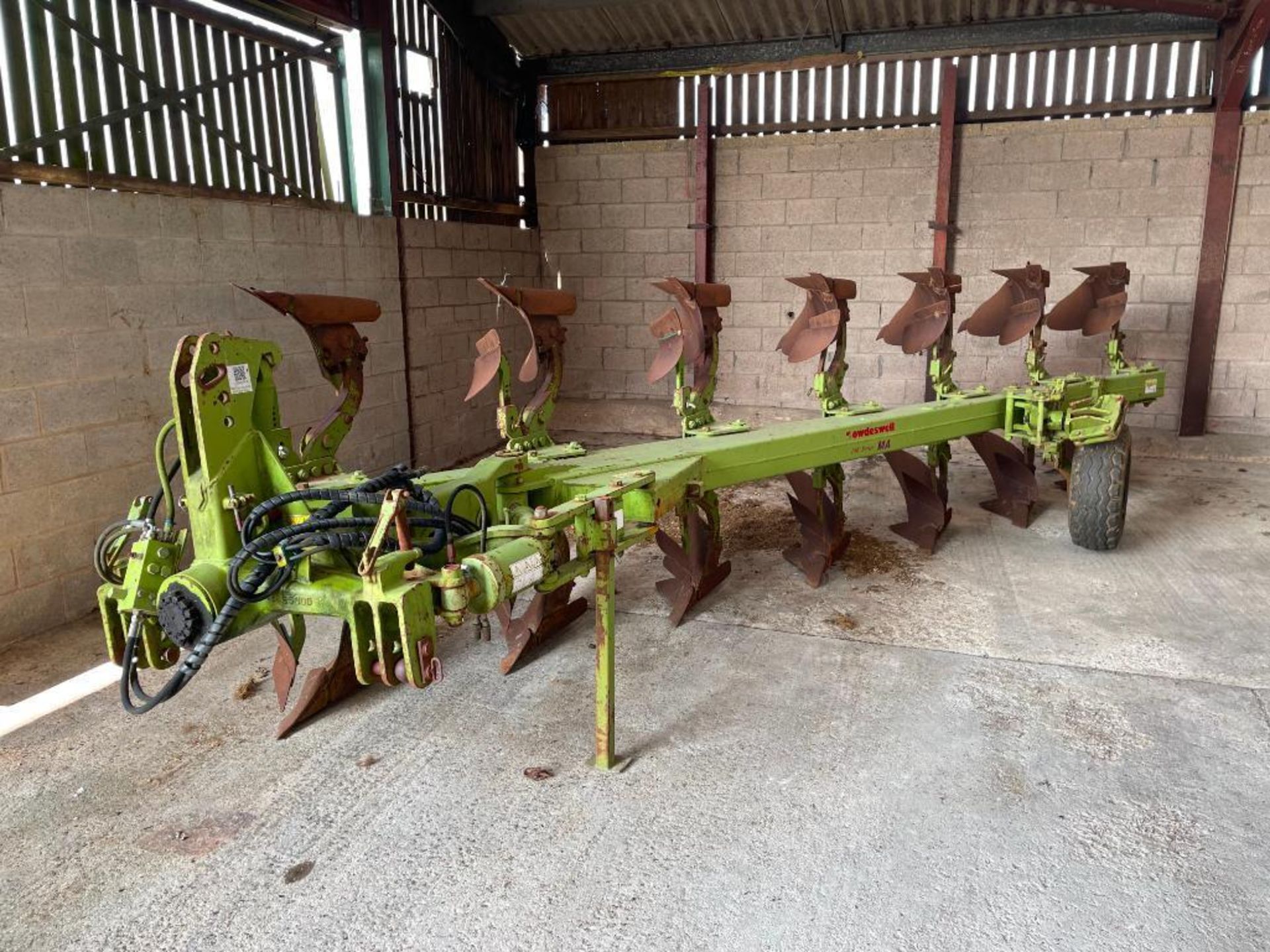 Dowdeswell 140 Series MA 7f (6+1) reversible plough with skimmers, hydraulic vari-width. Serial No: - Image 4 of 10