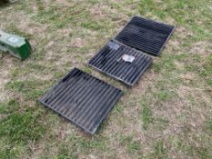 Quantity John Deere front grills