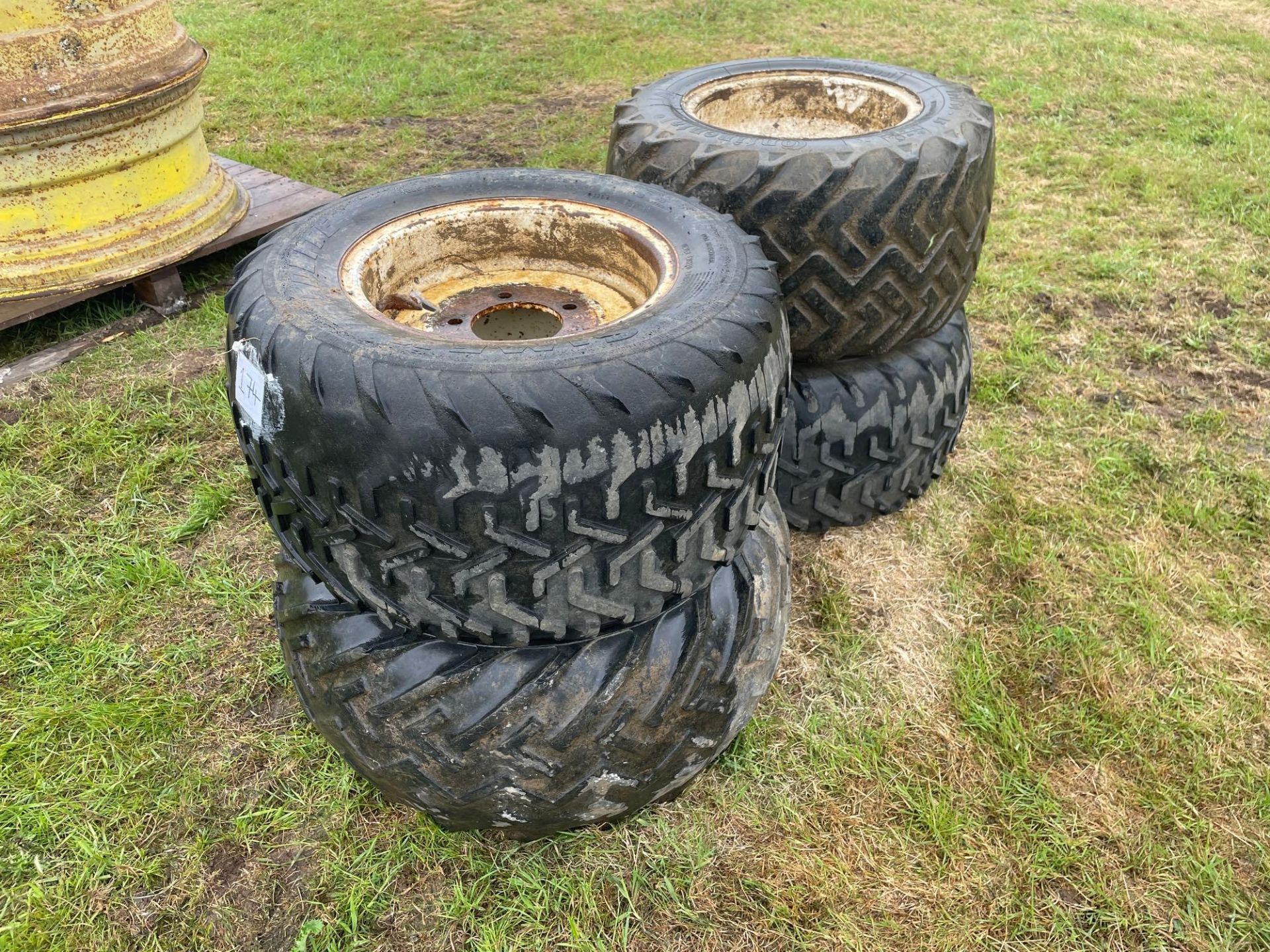 4No 31x15.50-15 flotation wheels and tyres