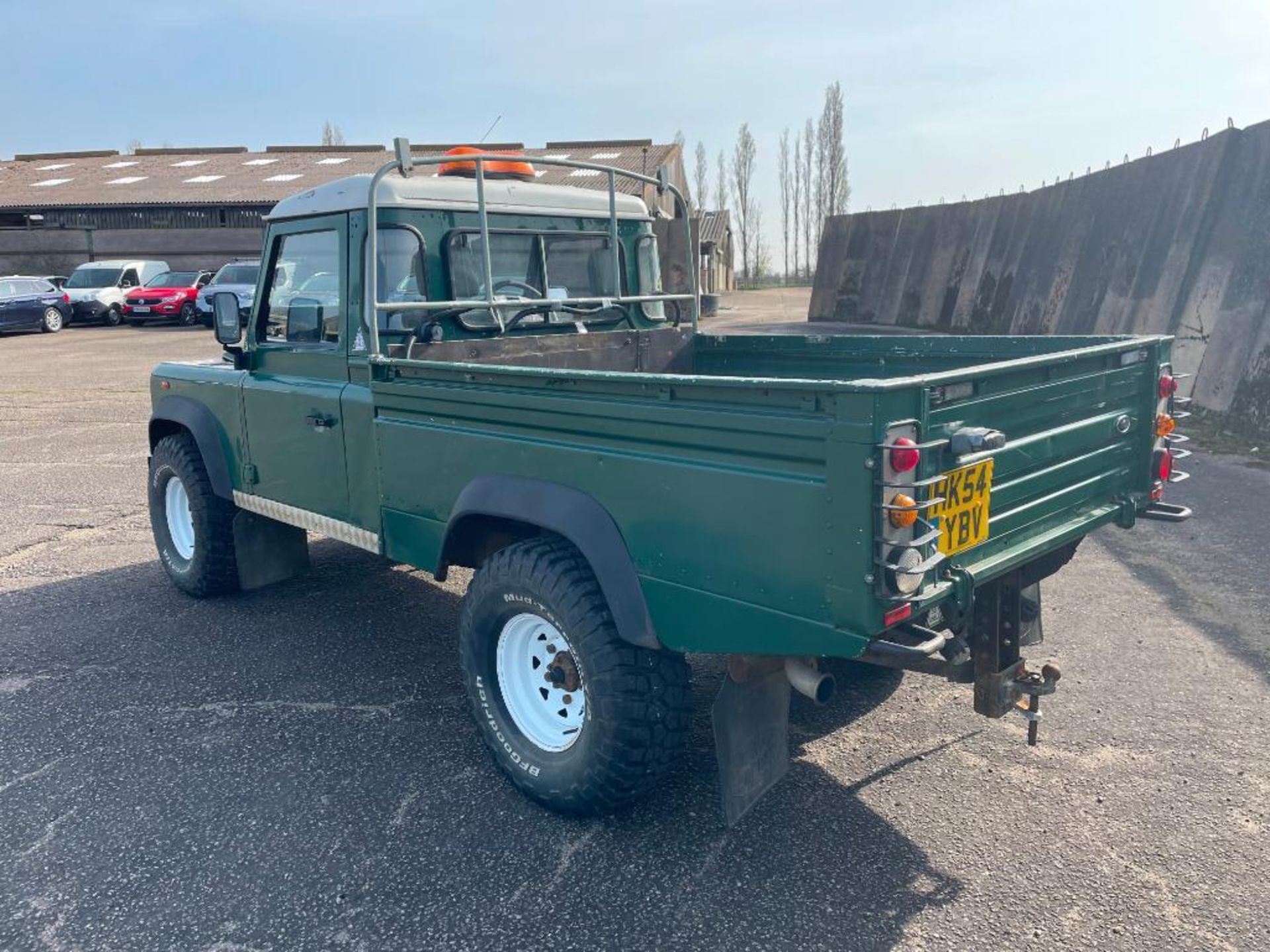 2004 Land Rover Defender 110 High-Capacity Pickup TD5, 4wd, manual, green, 2 door, with leather upho - Image 9 of 13