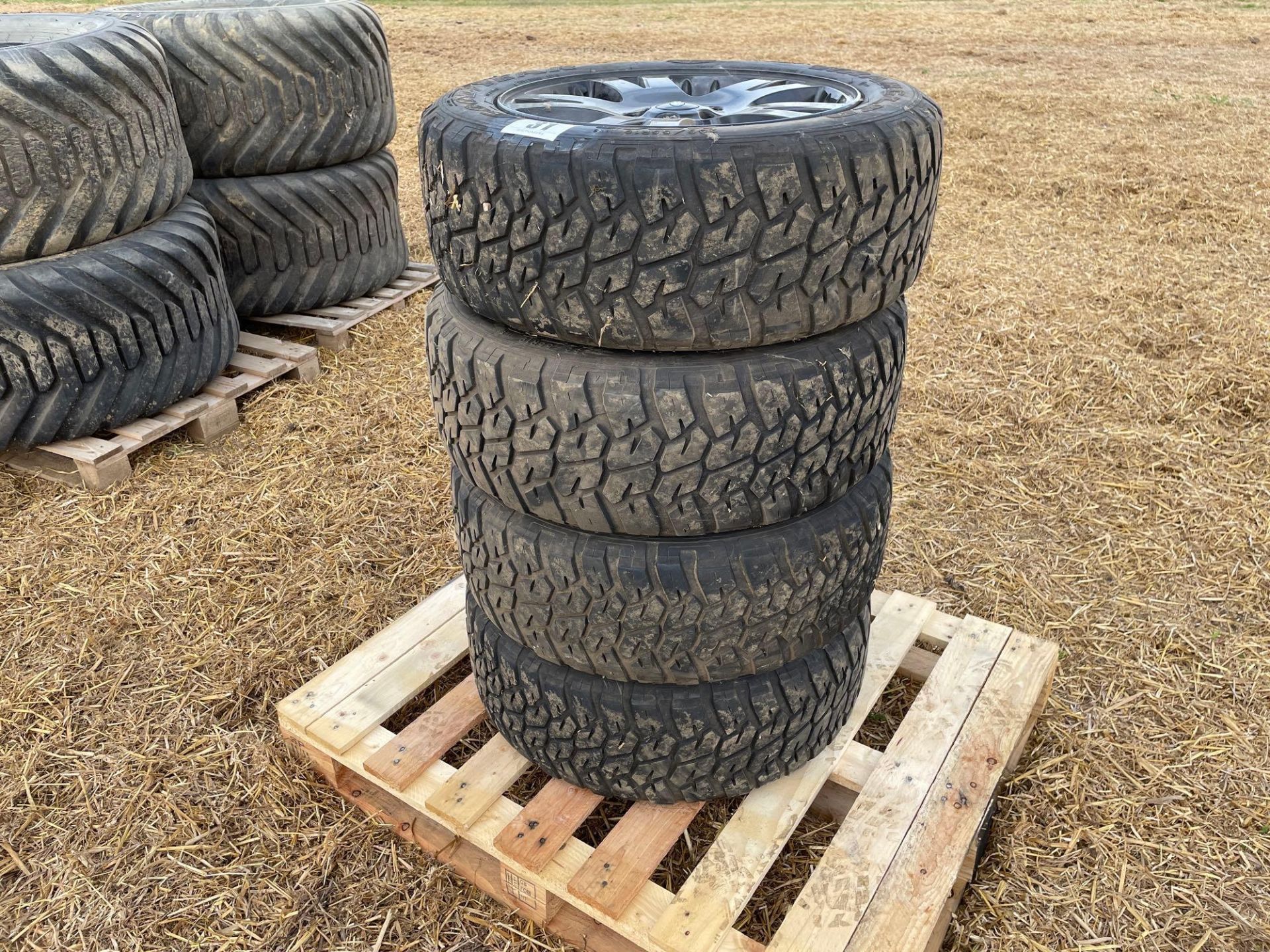 4No Goodyear Wrangler Mud-Terrain 255/55R19 wheels and tyres suited to Land Rover - Image 2 of 2
