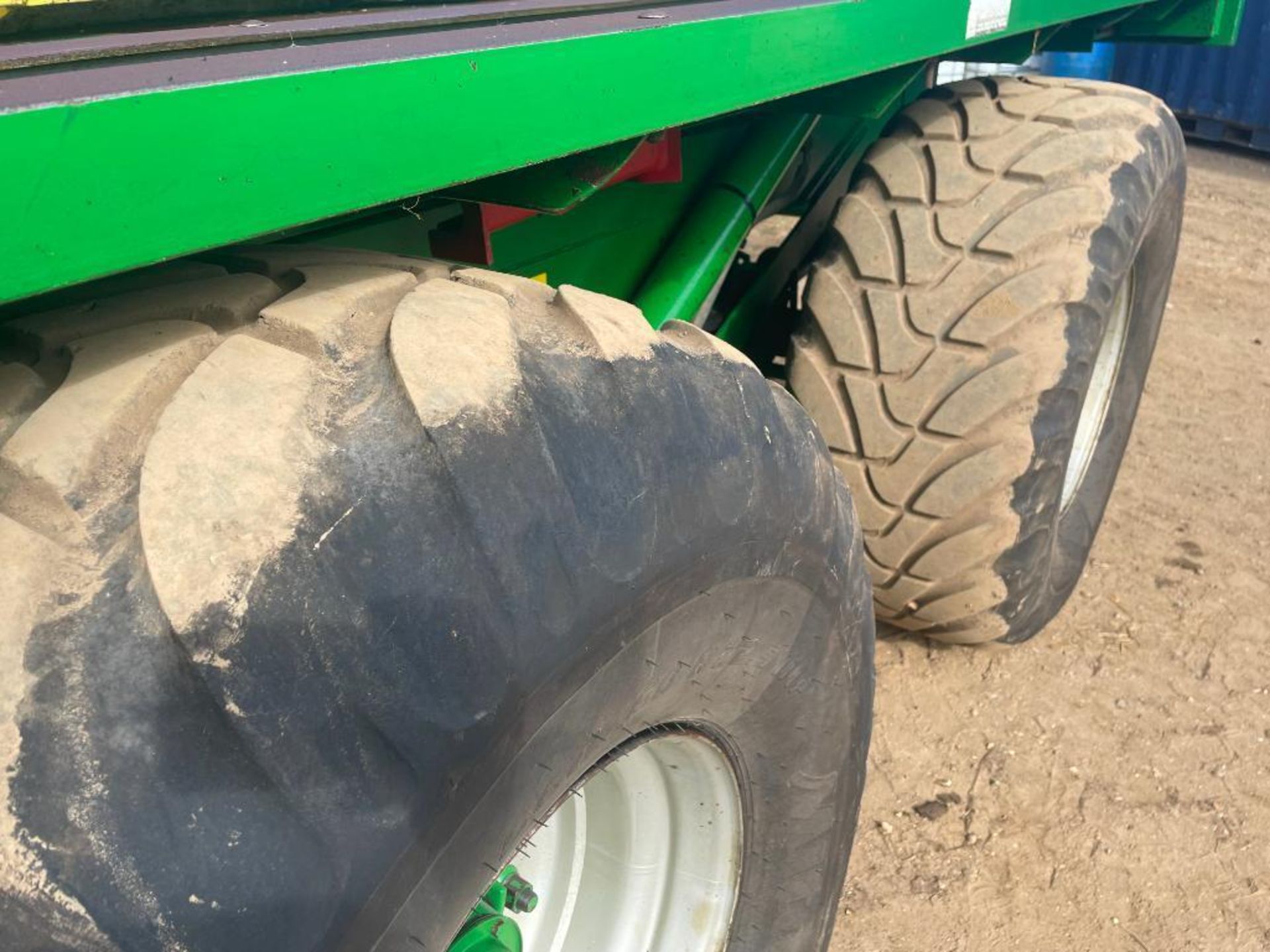 2007 Heath Super Chaser QM twin axle bale chaser on 560/60R22.5 wheels and tyres, hydraulic brakes, - Image 18 of 28