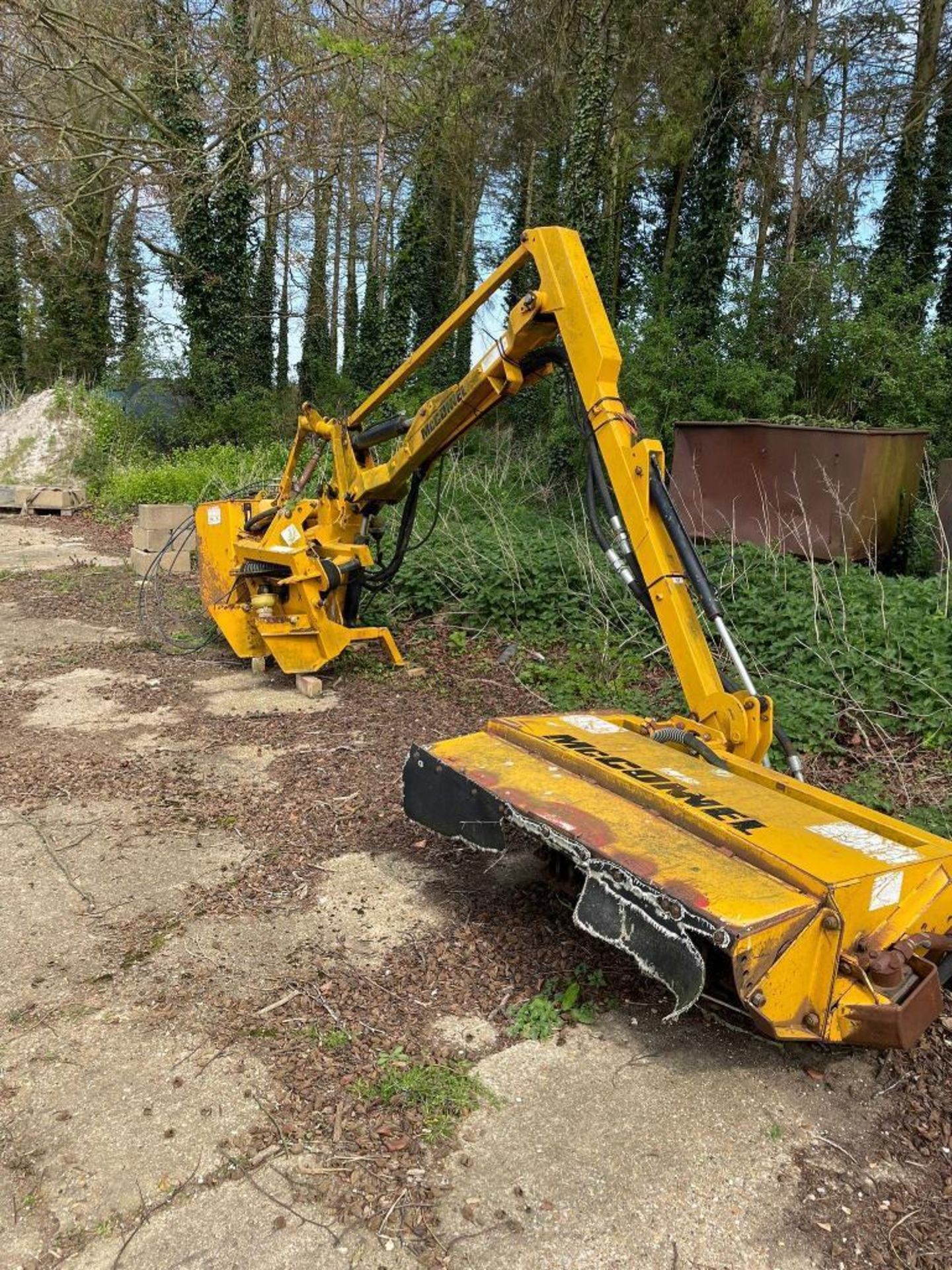 2003 McConnel PA93 hedgecutter 1.3m flail head, 3 point linkage mounted, spring break back. Serial N - Image 5 of 10