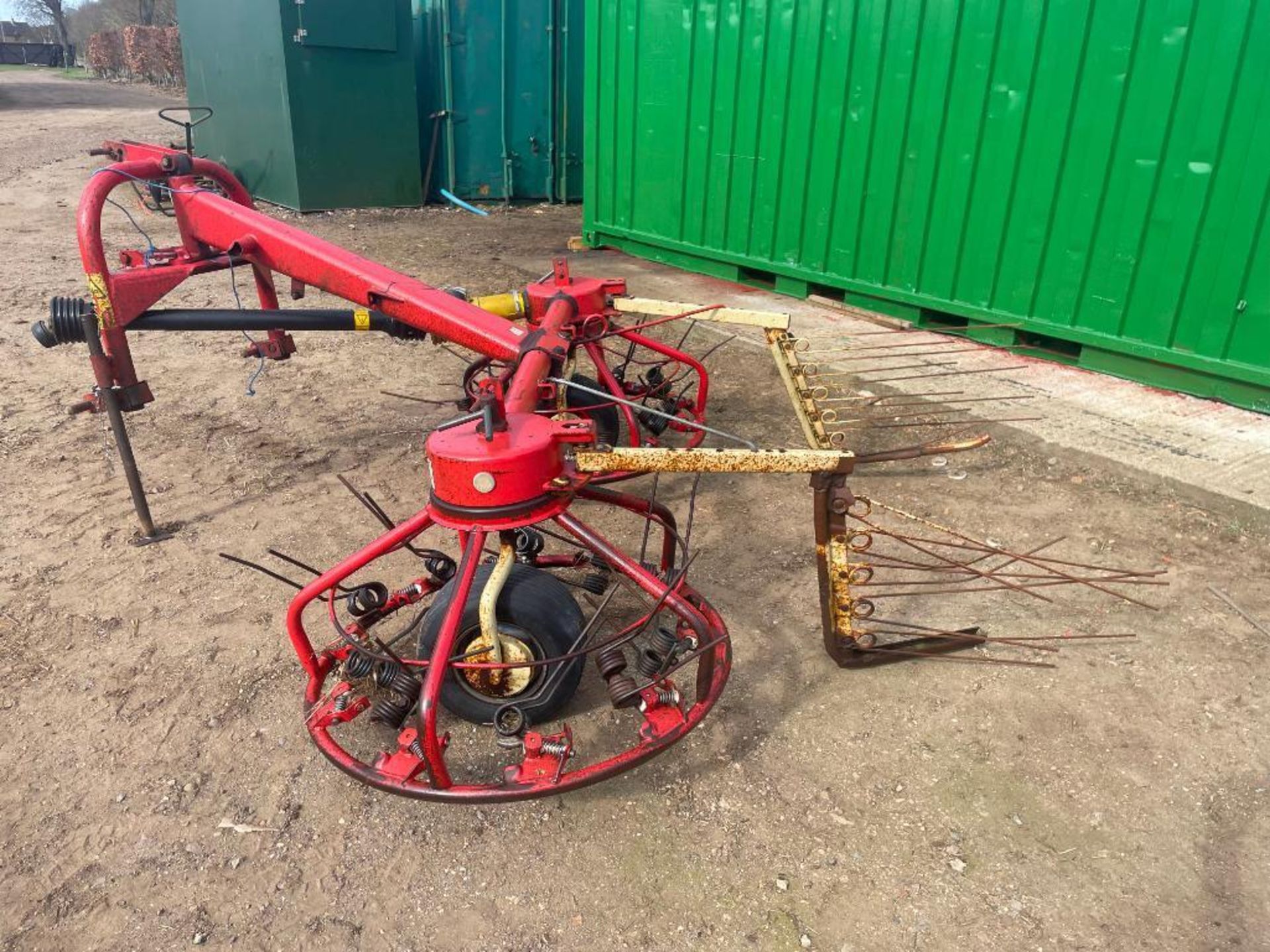 Haybob twin rotor with rear following tines, linkage mounted, PTO driven - Image 6 of 8