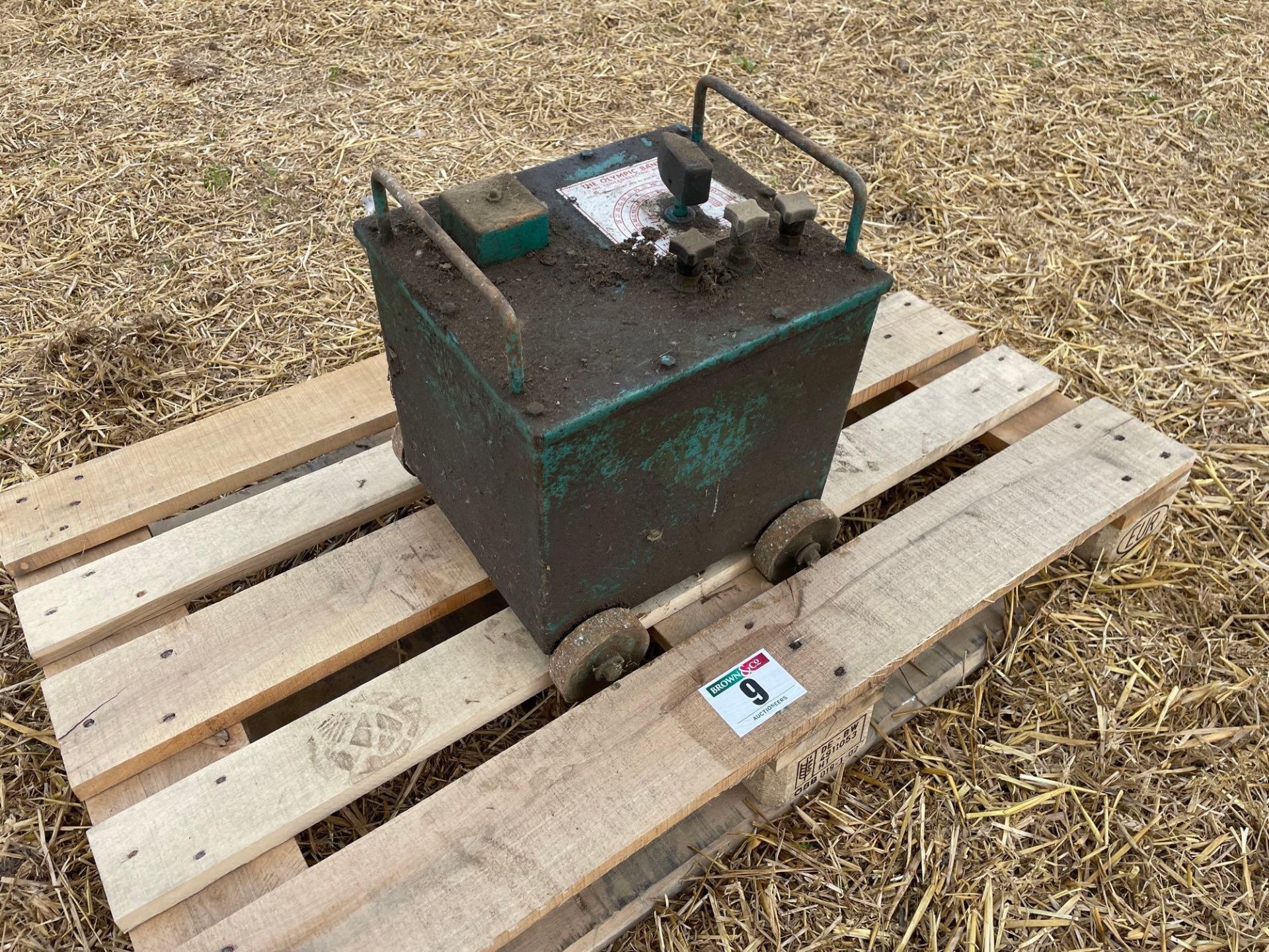 Olympic Bantam oil cooled welder - Image 2 of 3