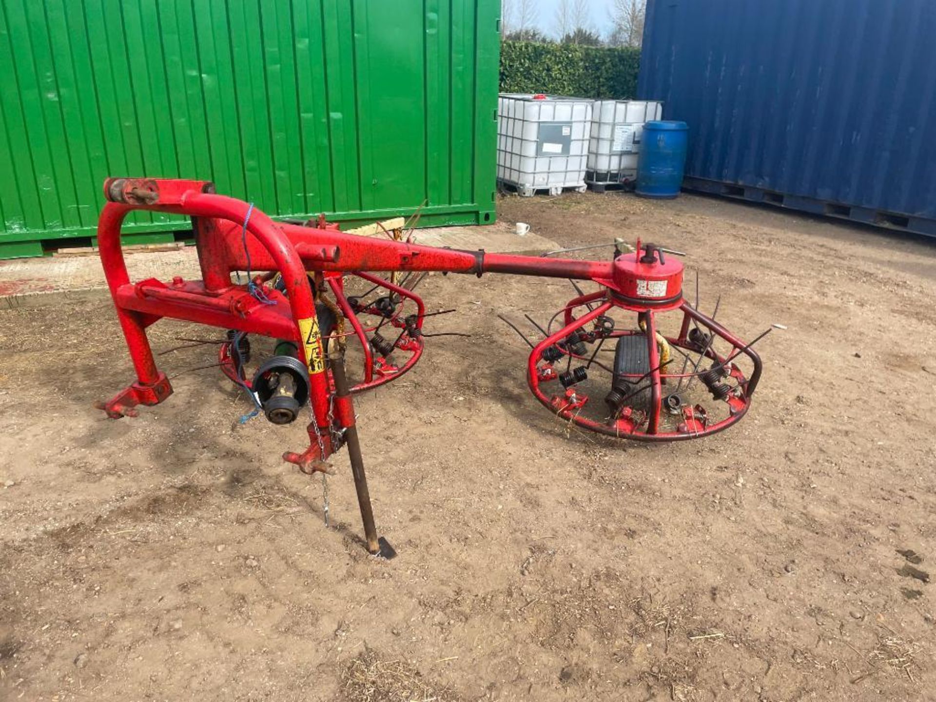 Haybob twin rotor with rear following tines, linkage mounted, PTO driven - Image 3 of 8