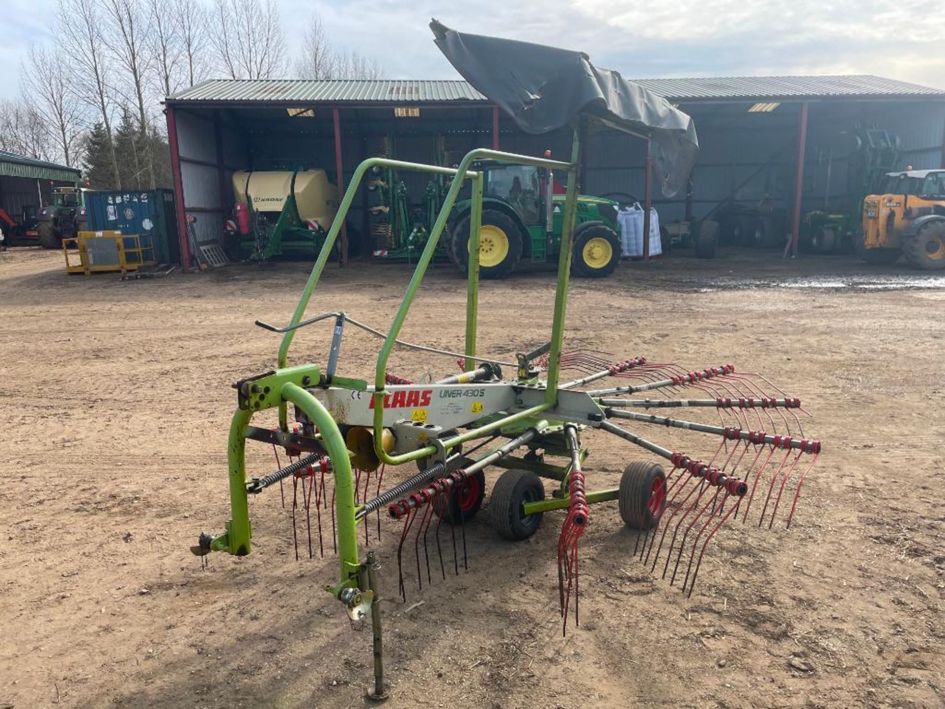 Claas Liner 430S single rotor rake. Serial No: 958124.0. Spares or Repairs N.B: Spare wheels in offi - Image 4 of 10