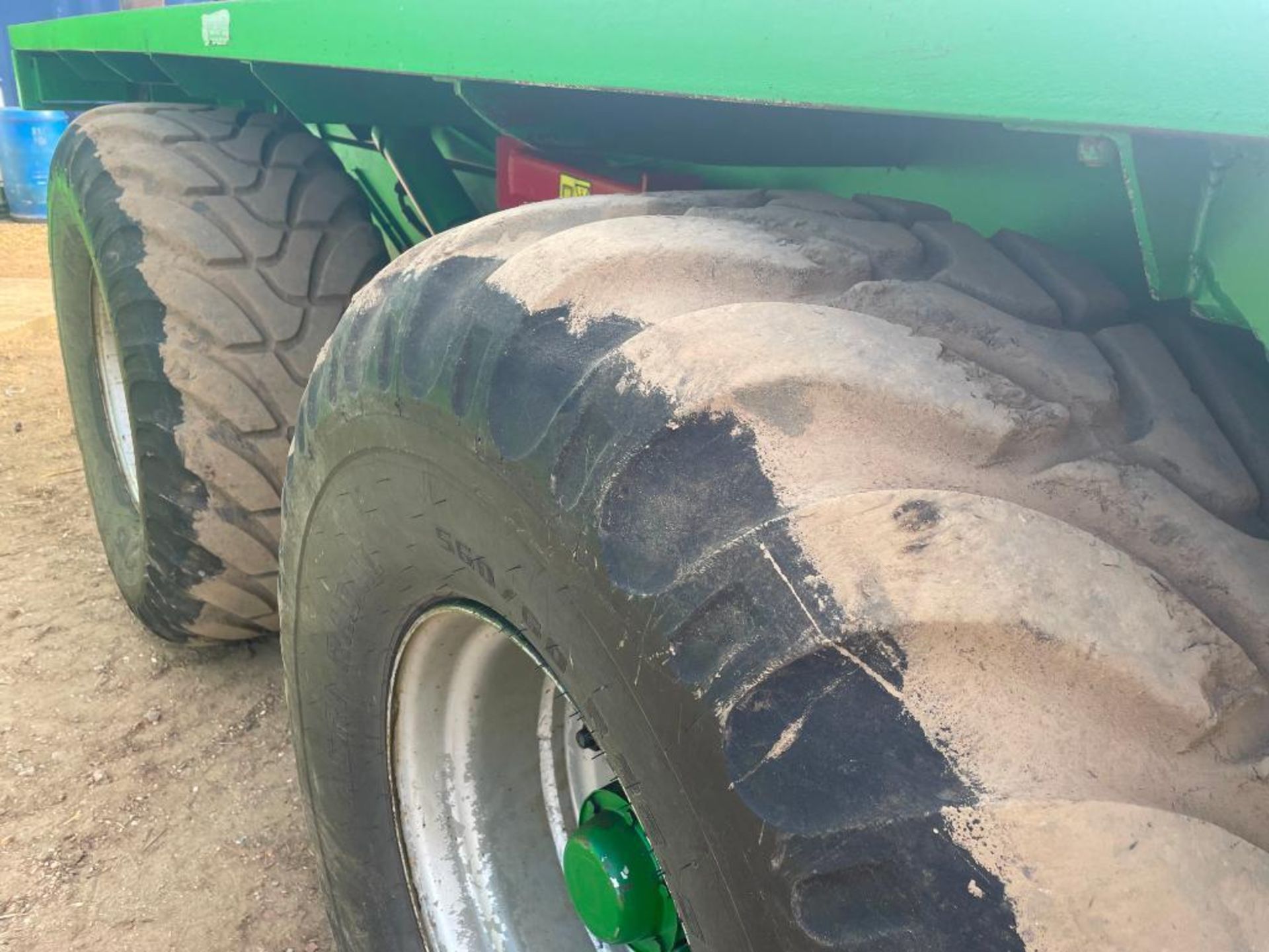 2007 Heath Super Chaser QM twin axle bale chaser on 560/60R22.5 wheels and tyres, hydraulic brakes, - Image 12 of 28