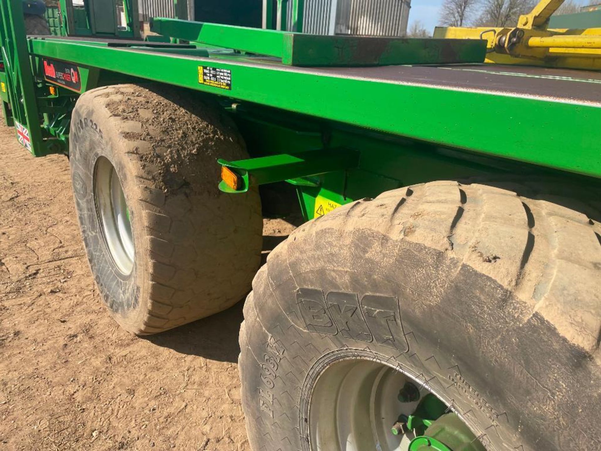 2014 Heath Super Chaser Extra QM twin axle bale chaser on 560/60R22.5 wheels and tyres, air brakes, - Image 22 of 28