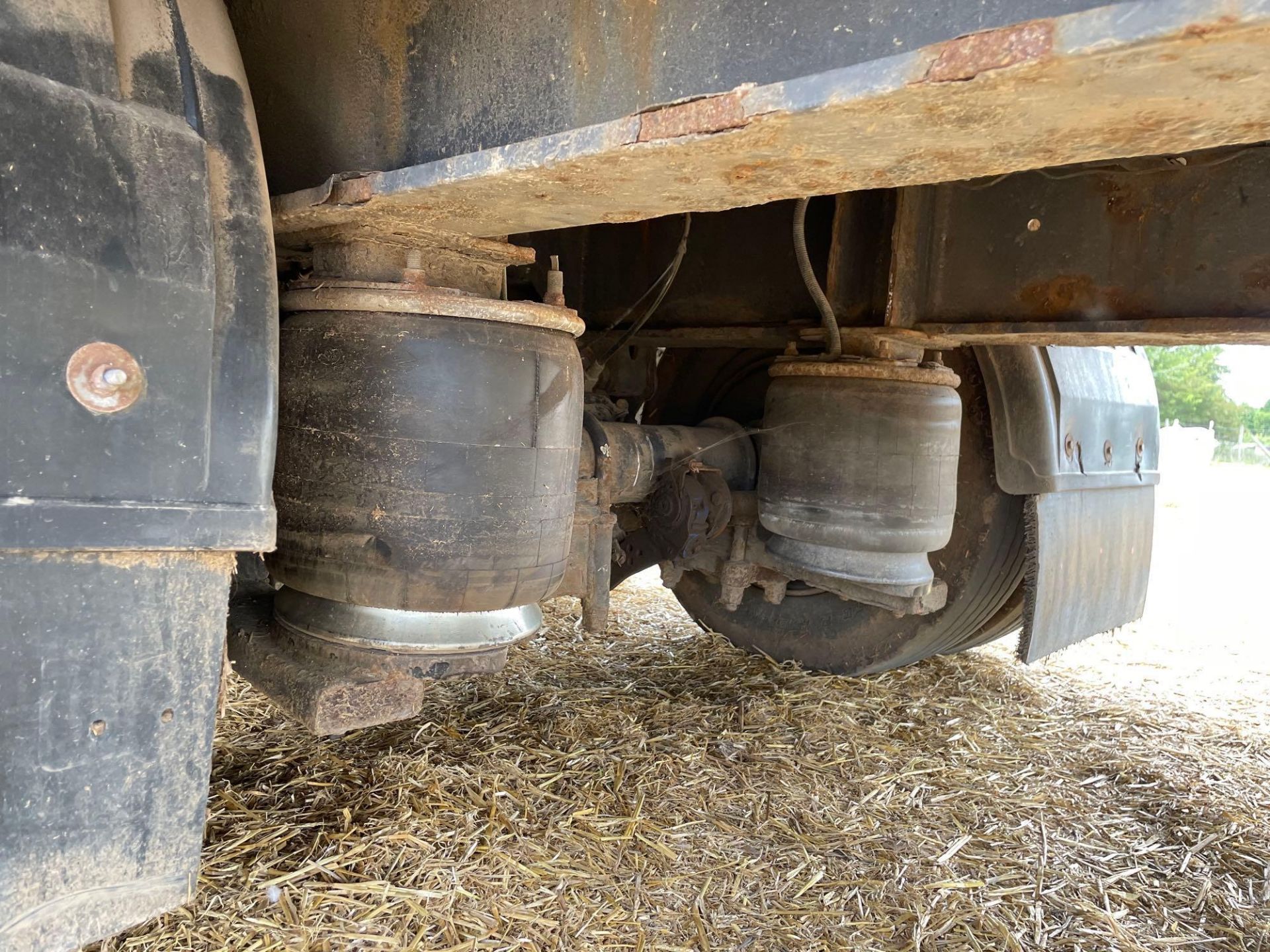 38ft swan neck bale trailer, wooden floor, air brakes, tri-axle on 265/70R19.5 wheels and tyres c/w - Image 6 of 6