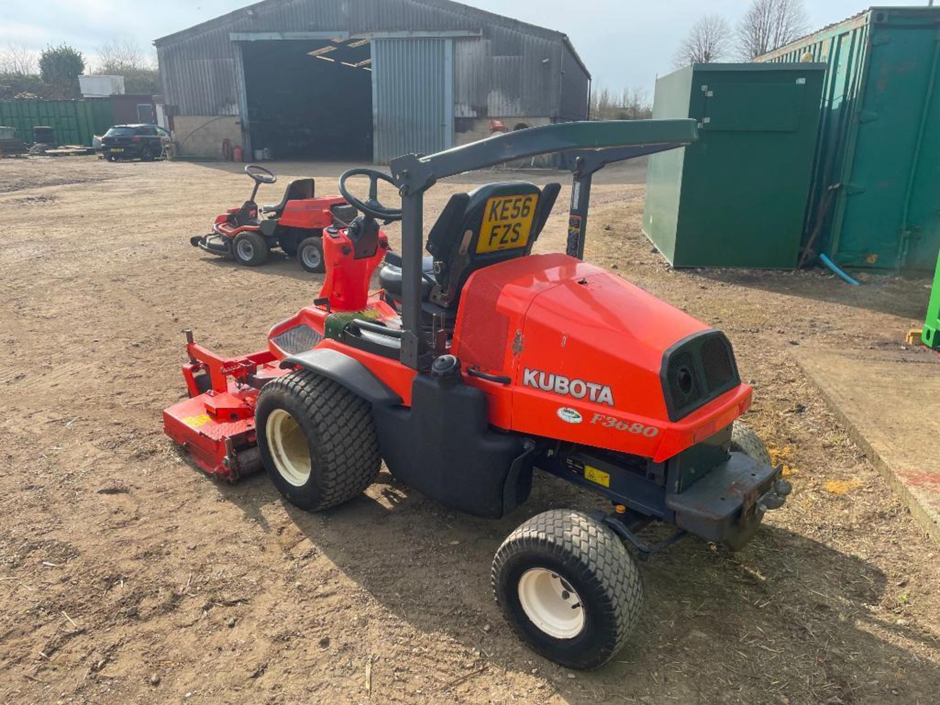 2006 Kubota F3680 ride on mower with 60" cutting deck, diesel, hydrostatic with Kubota 4 cylinder en - Image 11 of 15