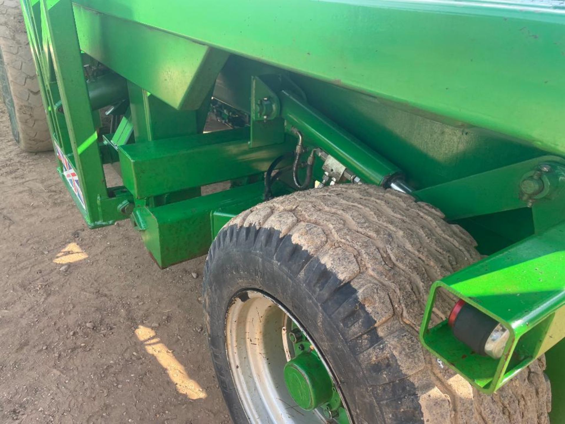 2014 Heath Super Chaser Extra QM twin axle bale chaser on 560/60R22.5 wheels and tyres, air brakes, - Image 11 of 28