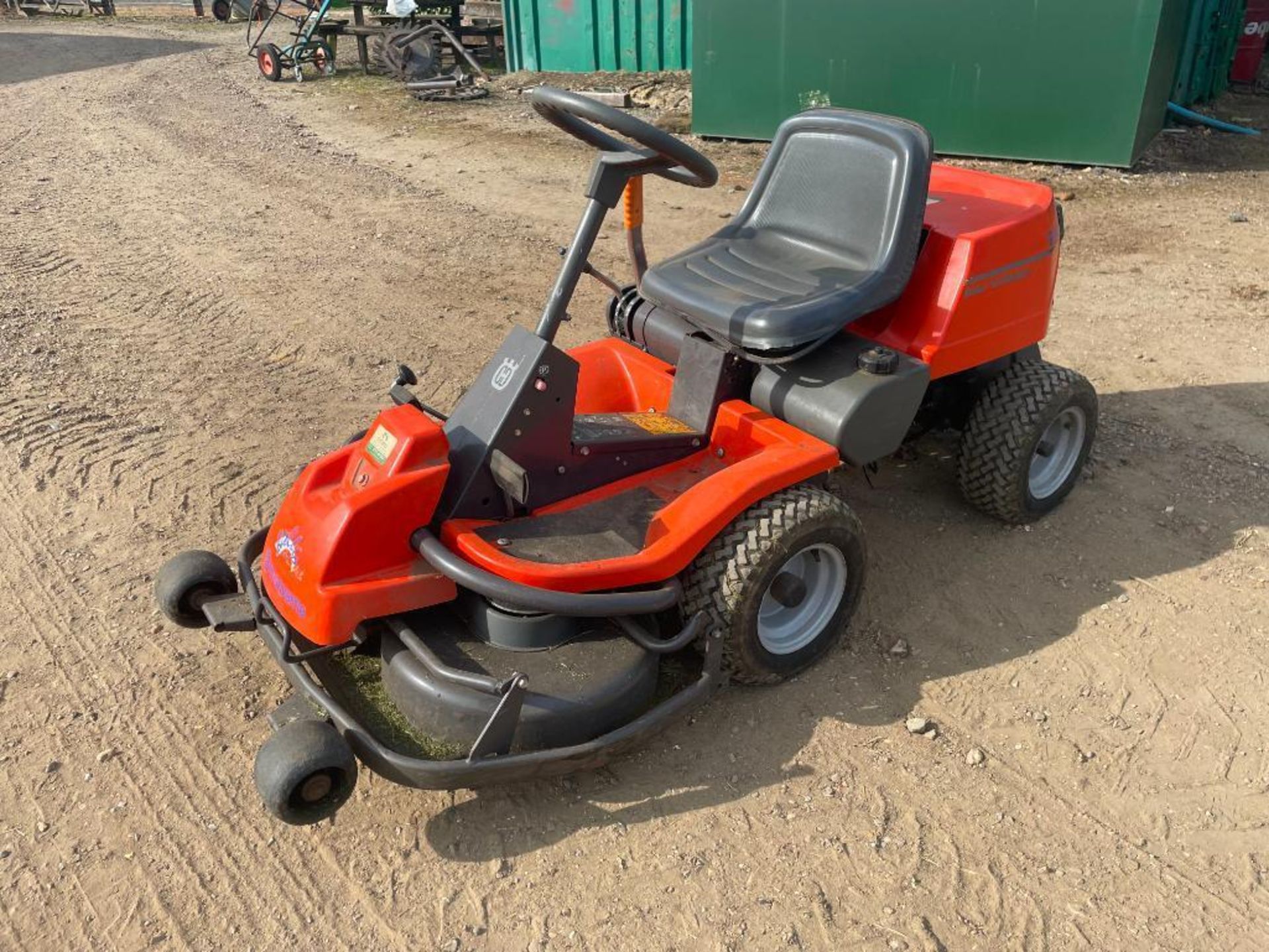 Husqvarna Rider 13 BioClip ride on lawn mower with 35" cutting deck, petrol, hydrostatic with Briggs - Image 6 of 11