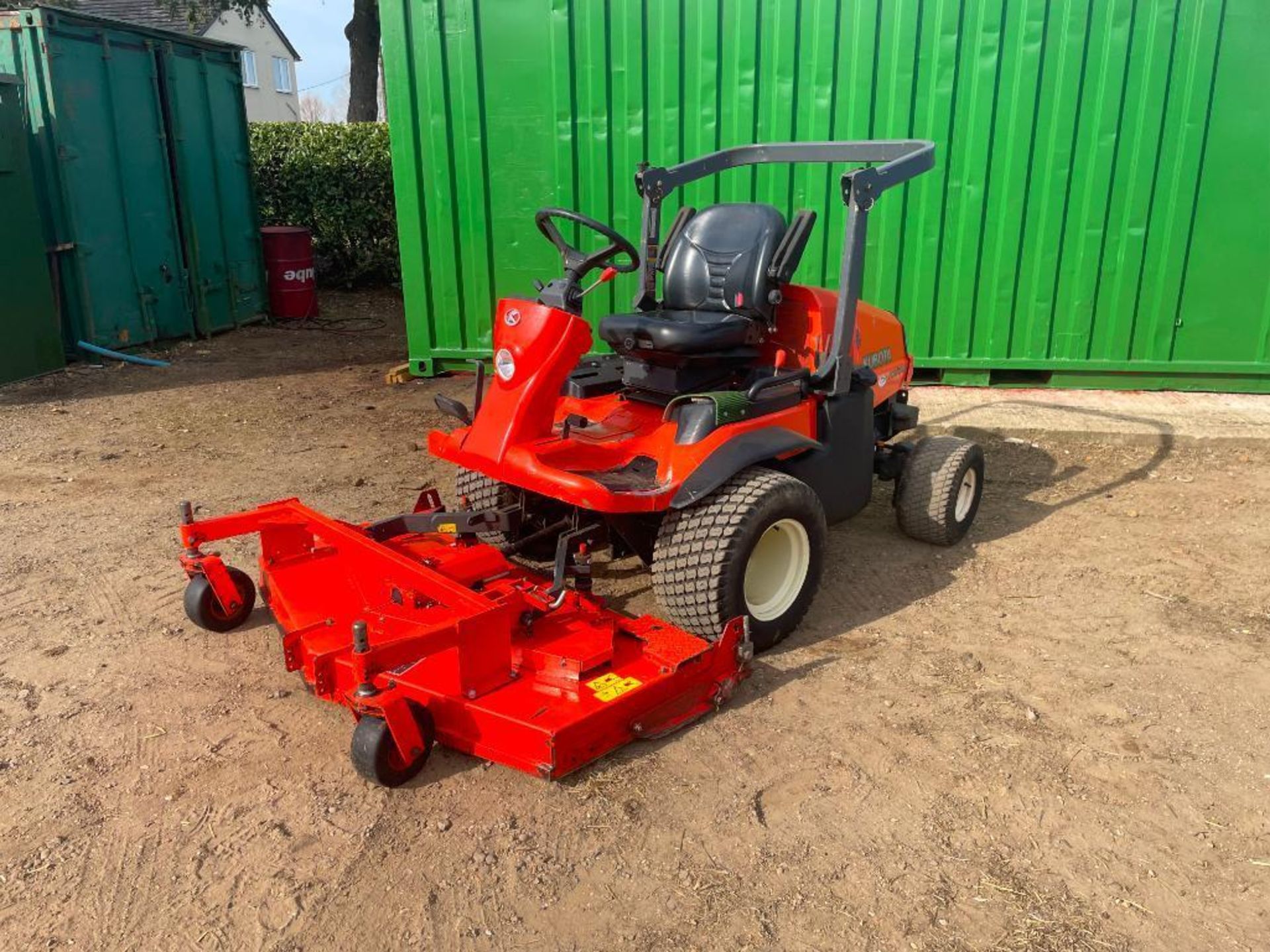 2006 Kubota F3680 ride on mower with 60" cutting deck, diesel, hydrostatic with Kubota 4 cylinder en - Image 5 of 15