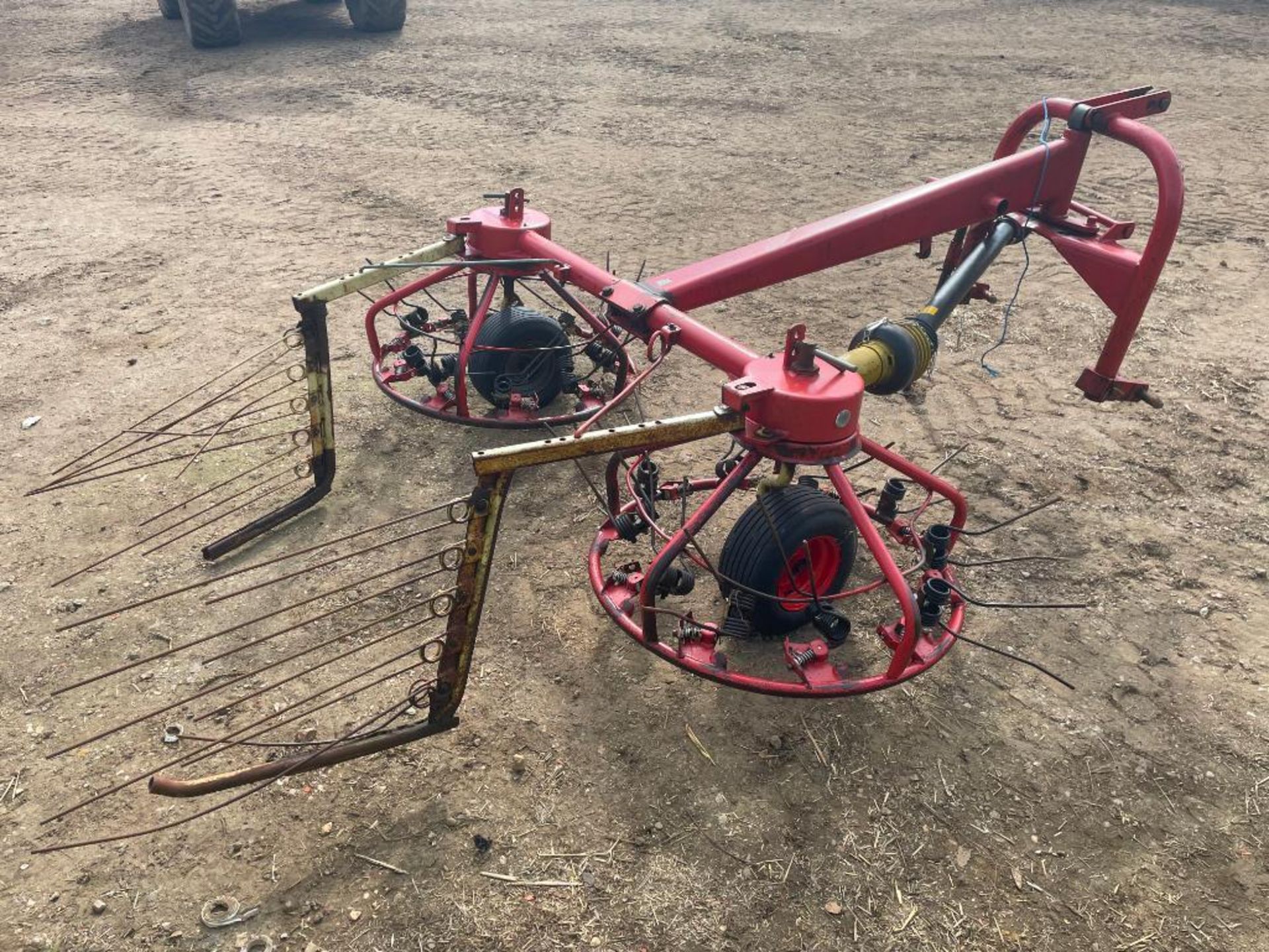 Haybob twin rotor with rear following tines, linkage mounted, PTO driven - Image 8 of 8