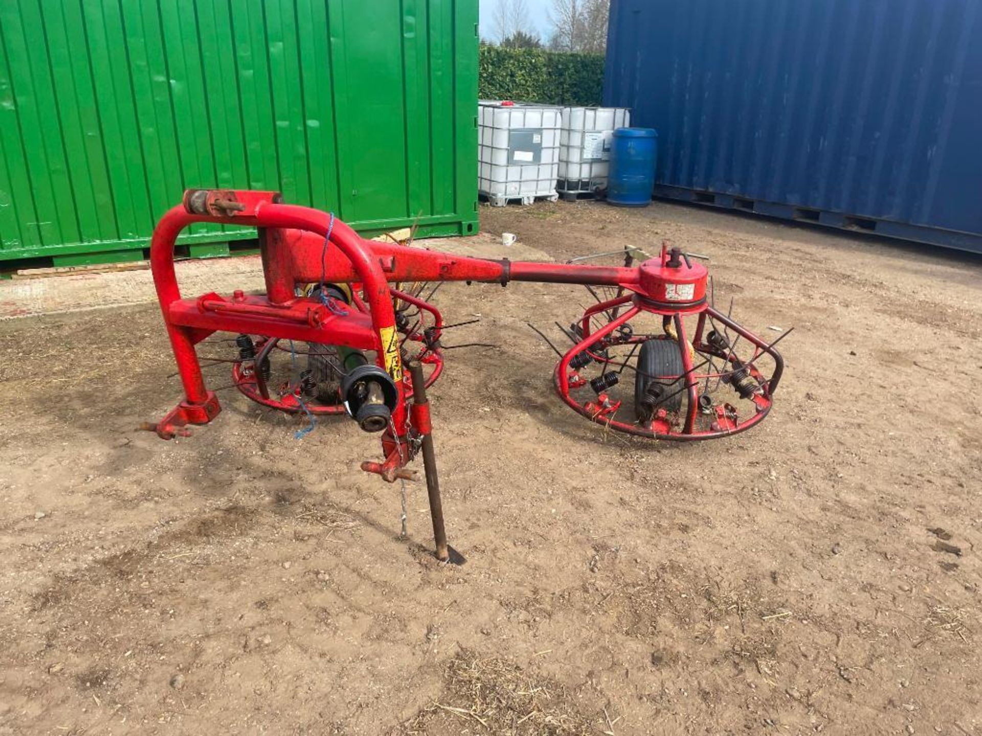 Haybob twin rotor with rear following tines, linkage mounted, PTO driven - Image 4 of 8