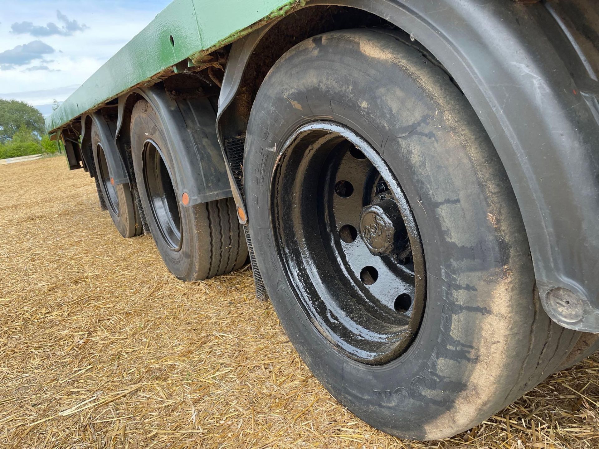 38ft swan neck bale trailer, wooden floor, air brakes, tri-axle on 265/70R19.5 wheels and tyres c/w - Image 3 of 6