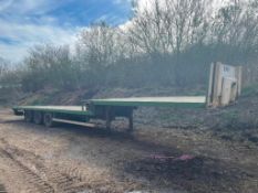 38ft swan neck bale trailer, wooden floor, air brakes, tri-axle on 265/70R19.5 wheels and tyres