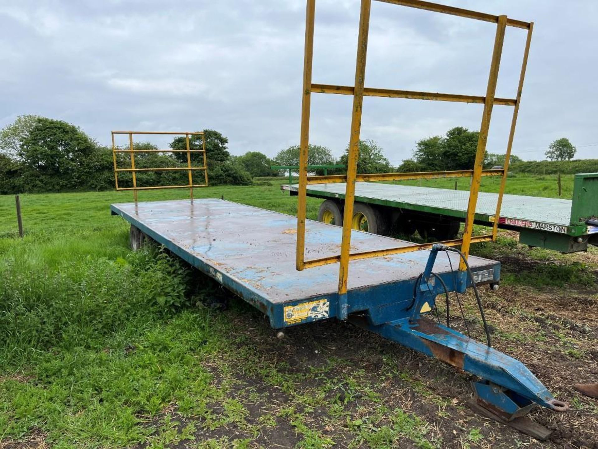 2001 Warwick 27ft Tandem Axle Bale Trailer - Image 2 of 4