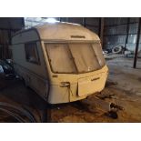 Lunar Clubman 390-2 Caravan