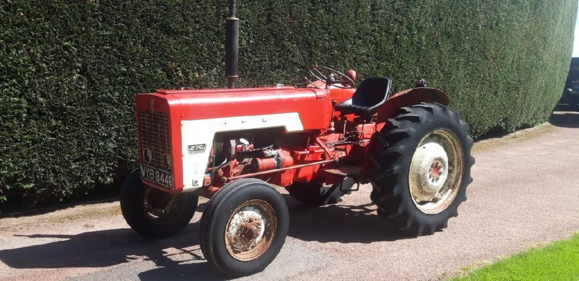International 276 2wd Tractor - Image 3 of 15