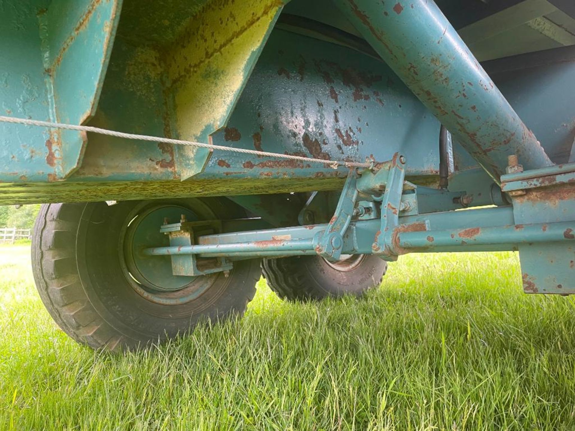 1982 Salop 10t grain trailer with auto tailgate and sprung drawbar on 12.5/80-15.3 wheels and tyres. - Image 8 of 12