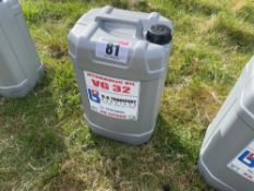 25l VG32 hydraulic oil (new), to be sold with the option. No VAT