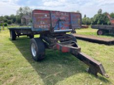 Single axle bale trailer with front dolly