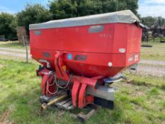 2008 Kuhn Axis 30.1 24m twin disc fertiliser spreader with border control and additional 36m discs.